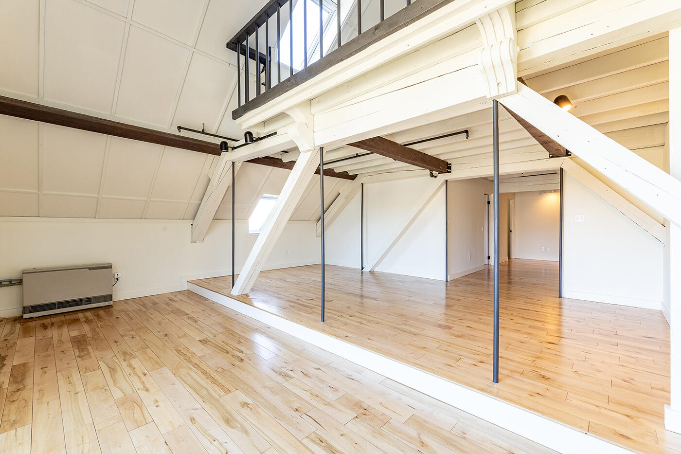 10 Summer Street, 5
