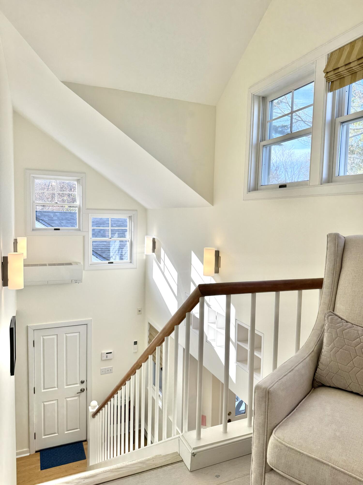 54 Village Way, 54