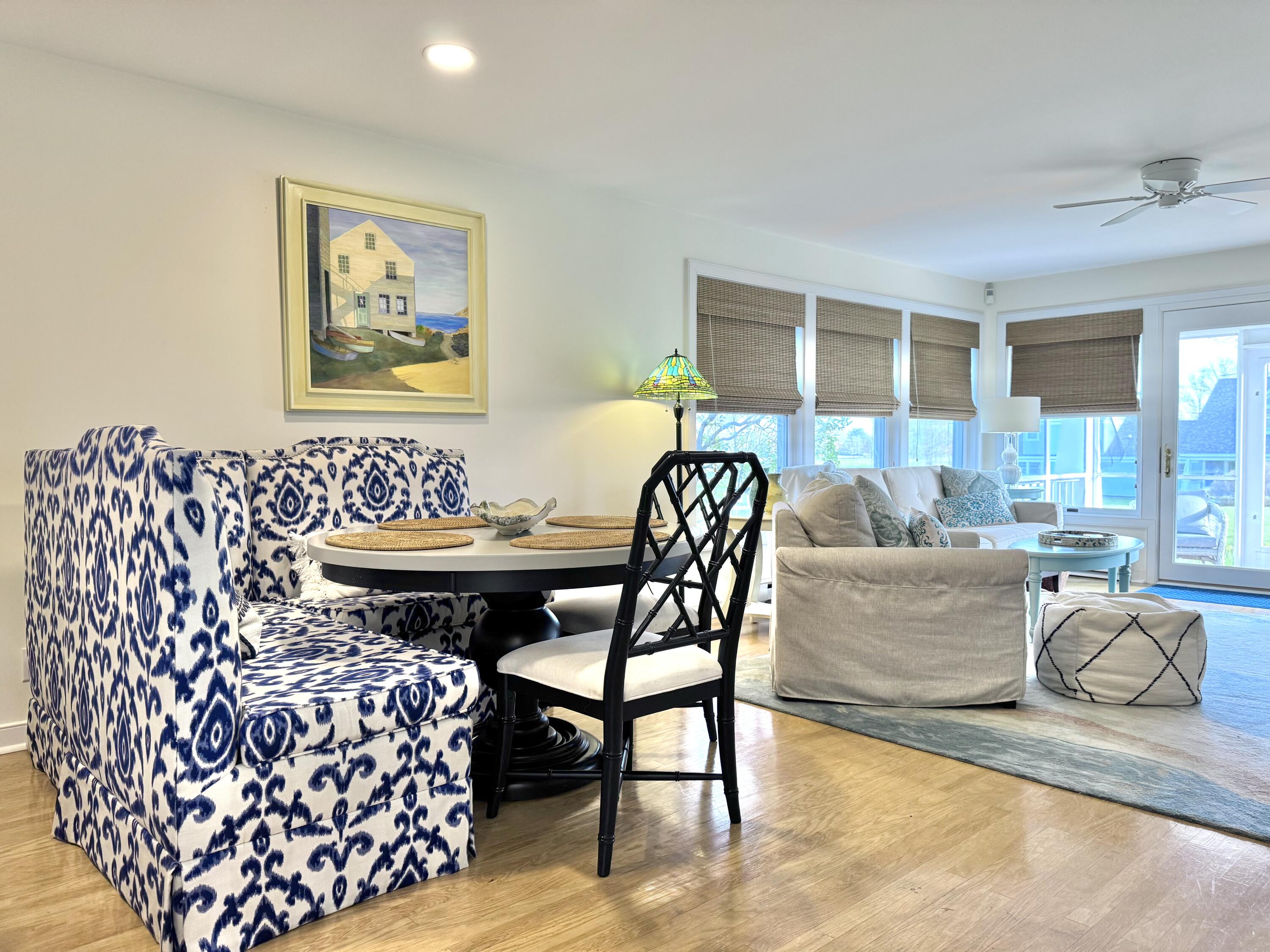 54 Village Way, 54