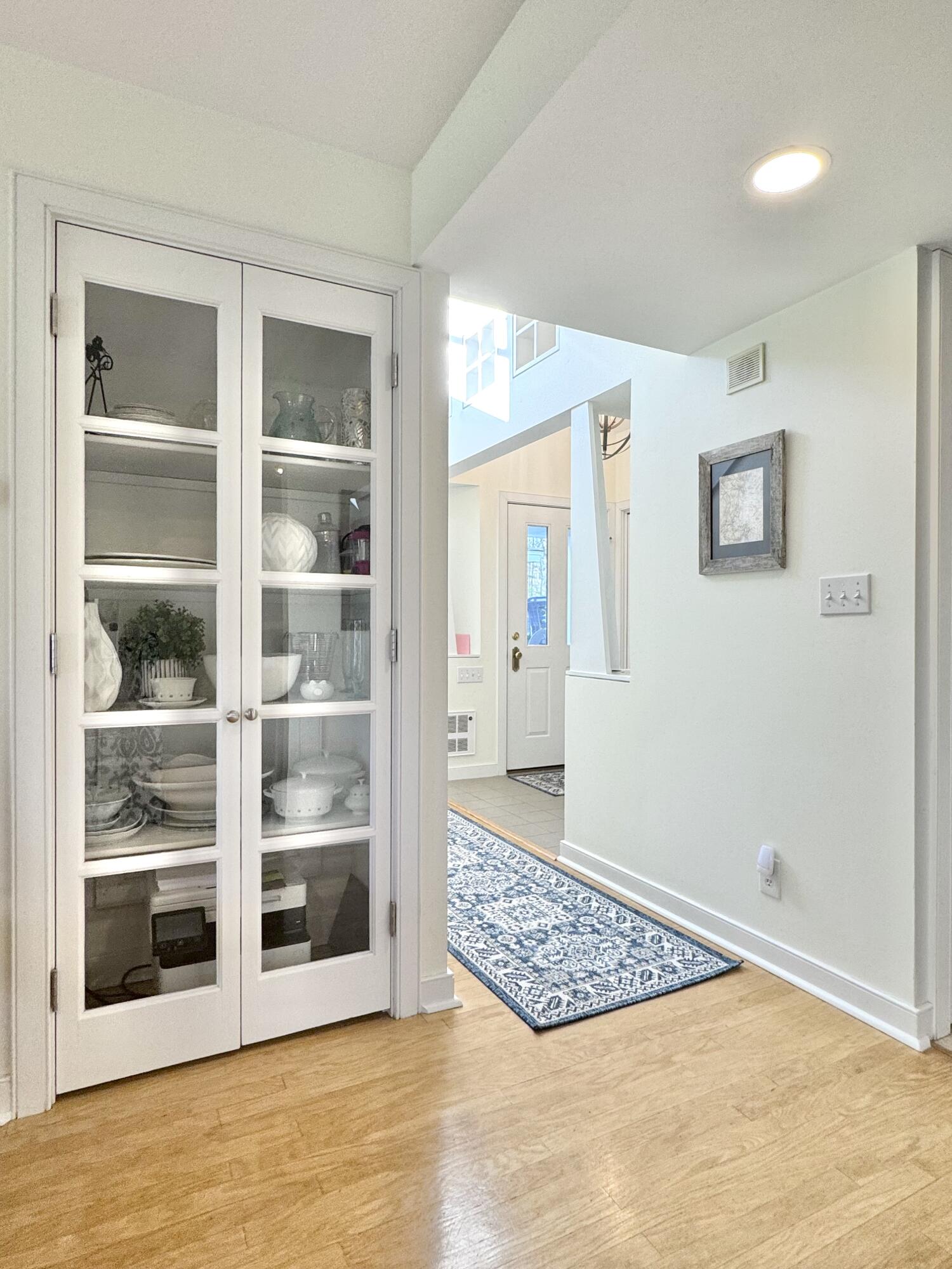 54 Village Way, 54