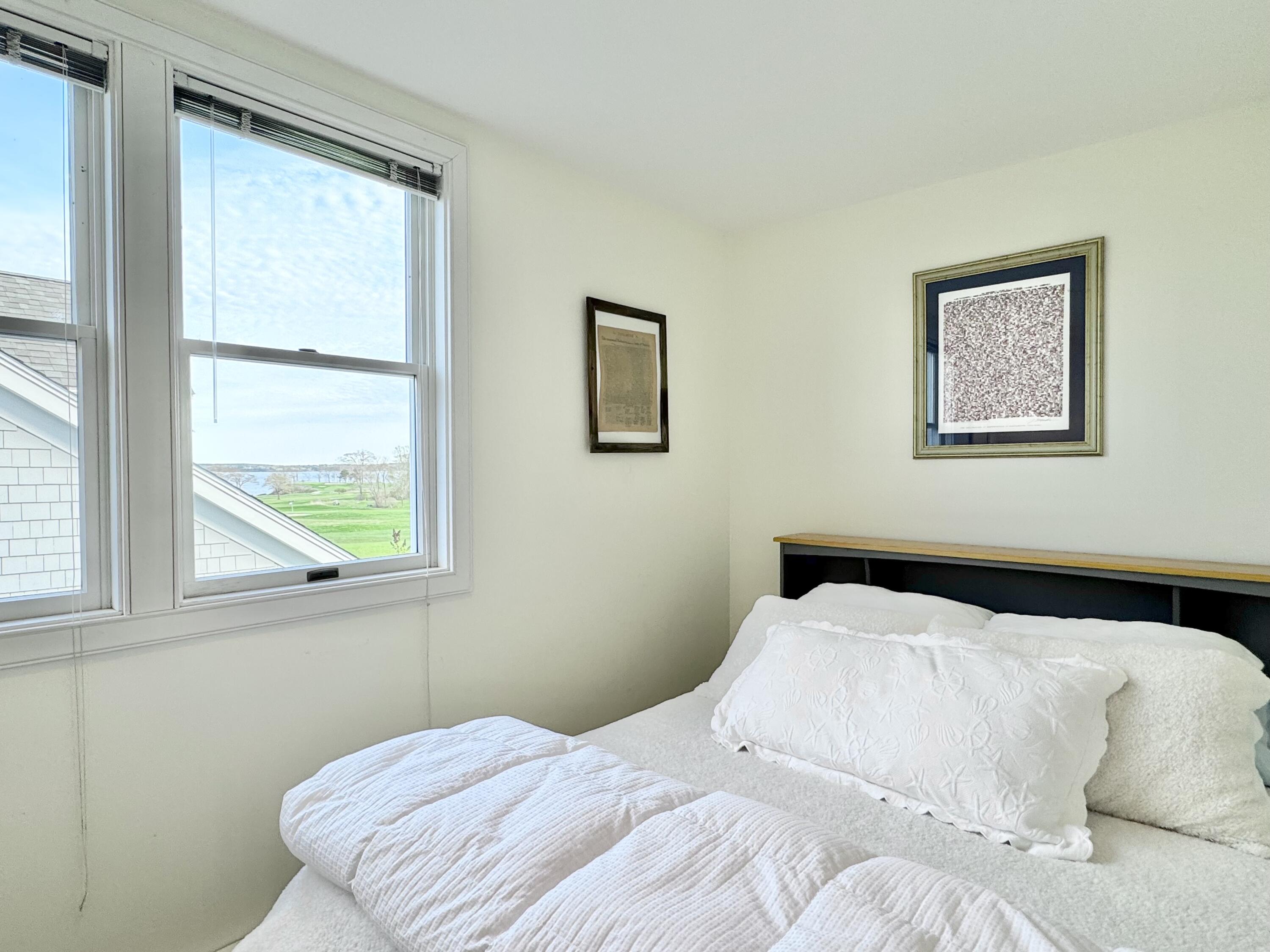 54 Village Way, 54