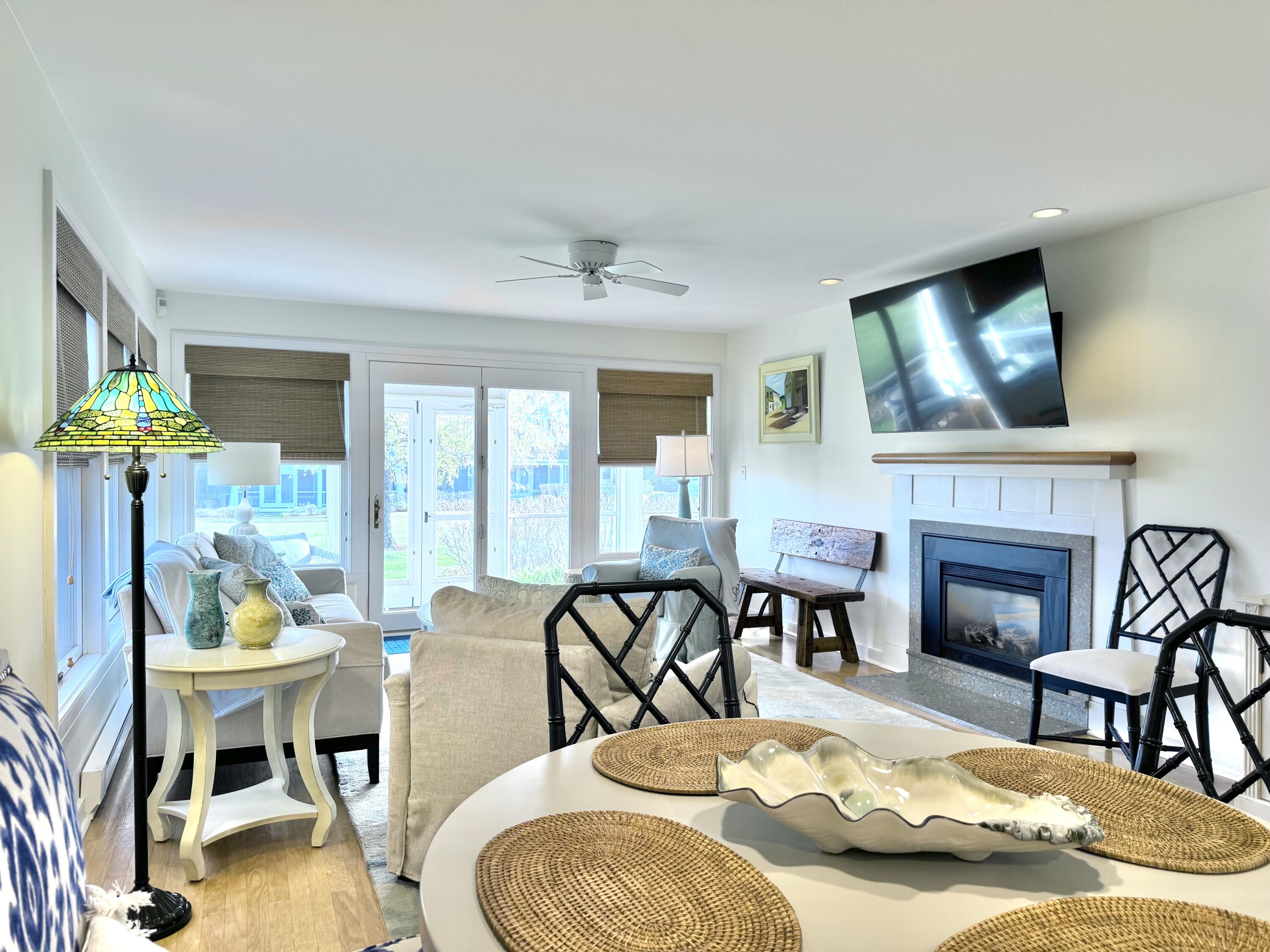 54 Village Way, 54
