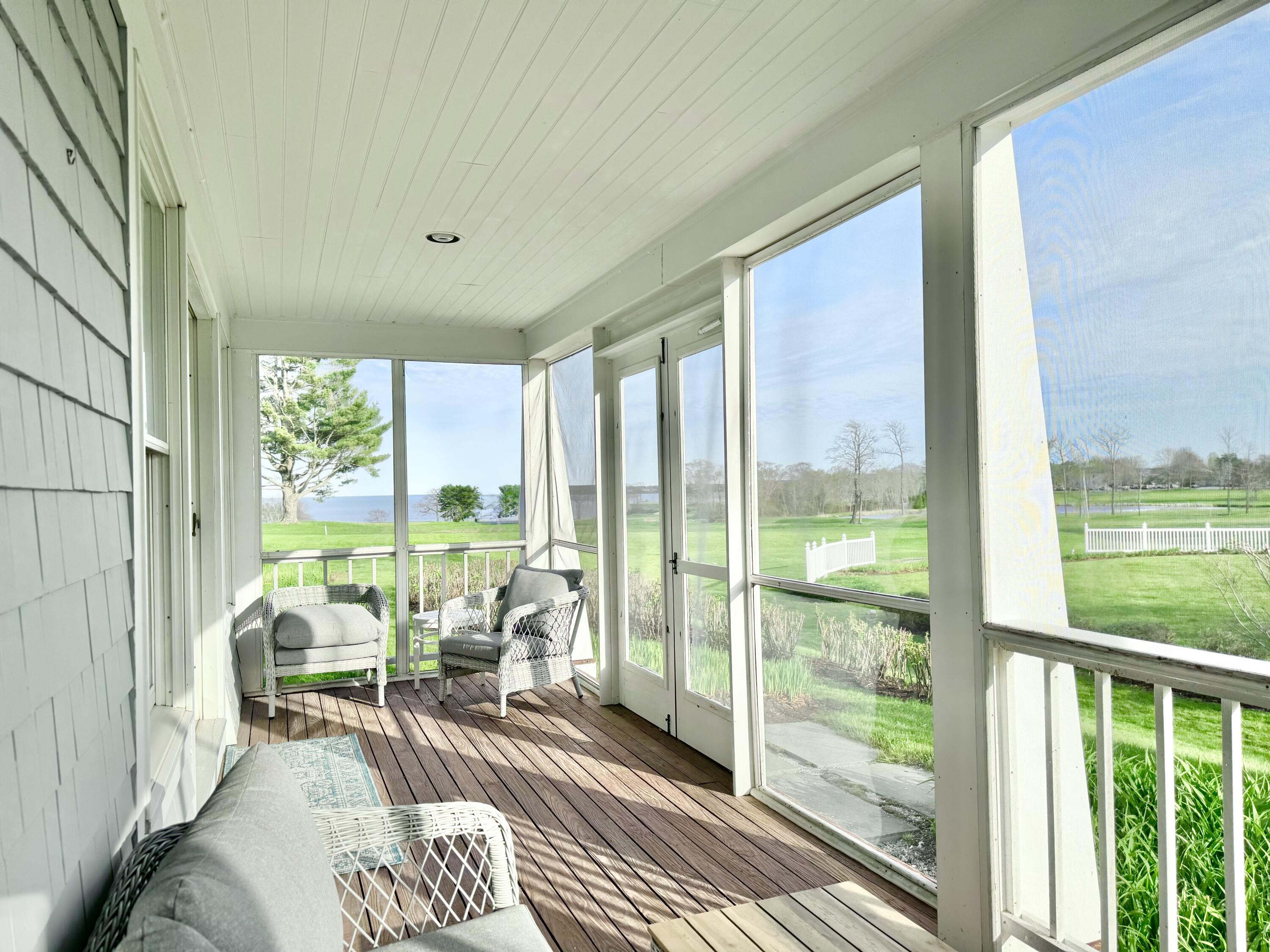 54 Village Way, 54