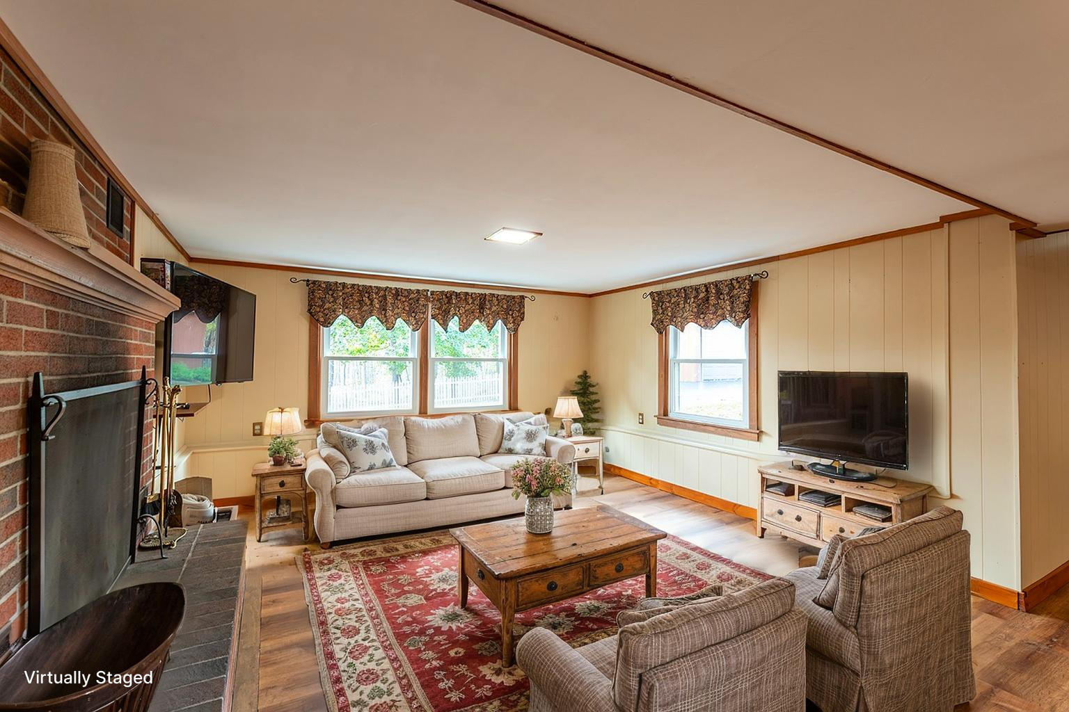 710 Commercial Street