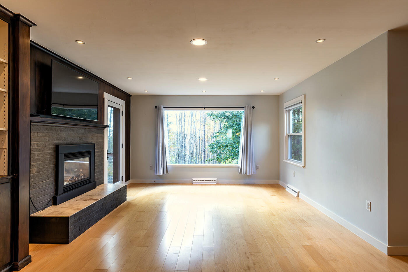 710 Commercial Street