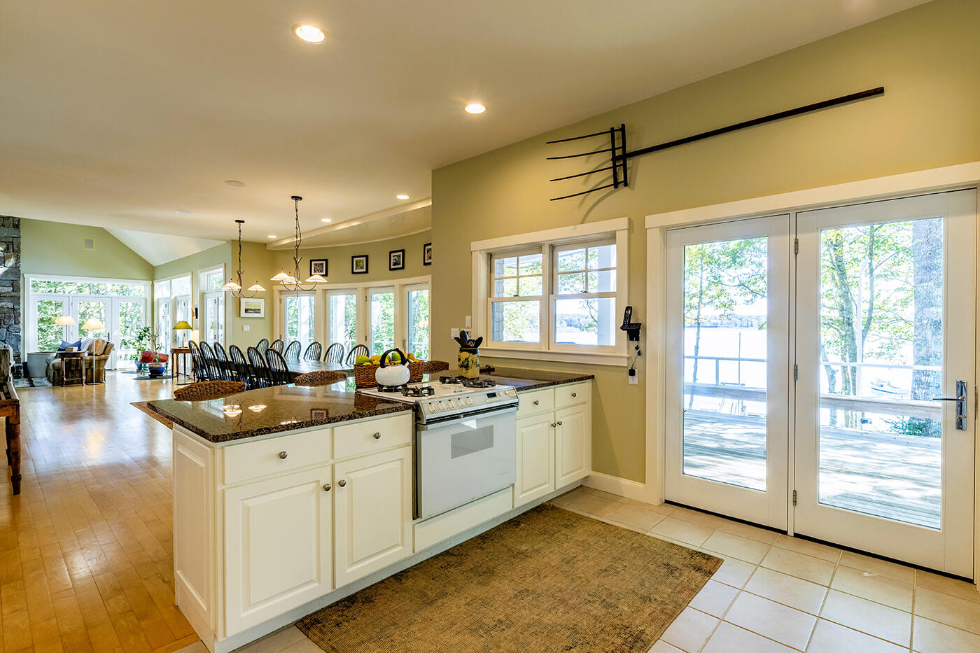 394 Hathorne Point Road