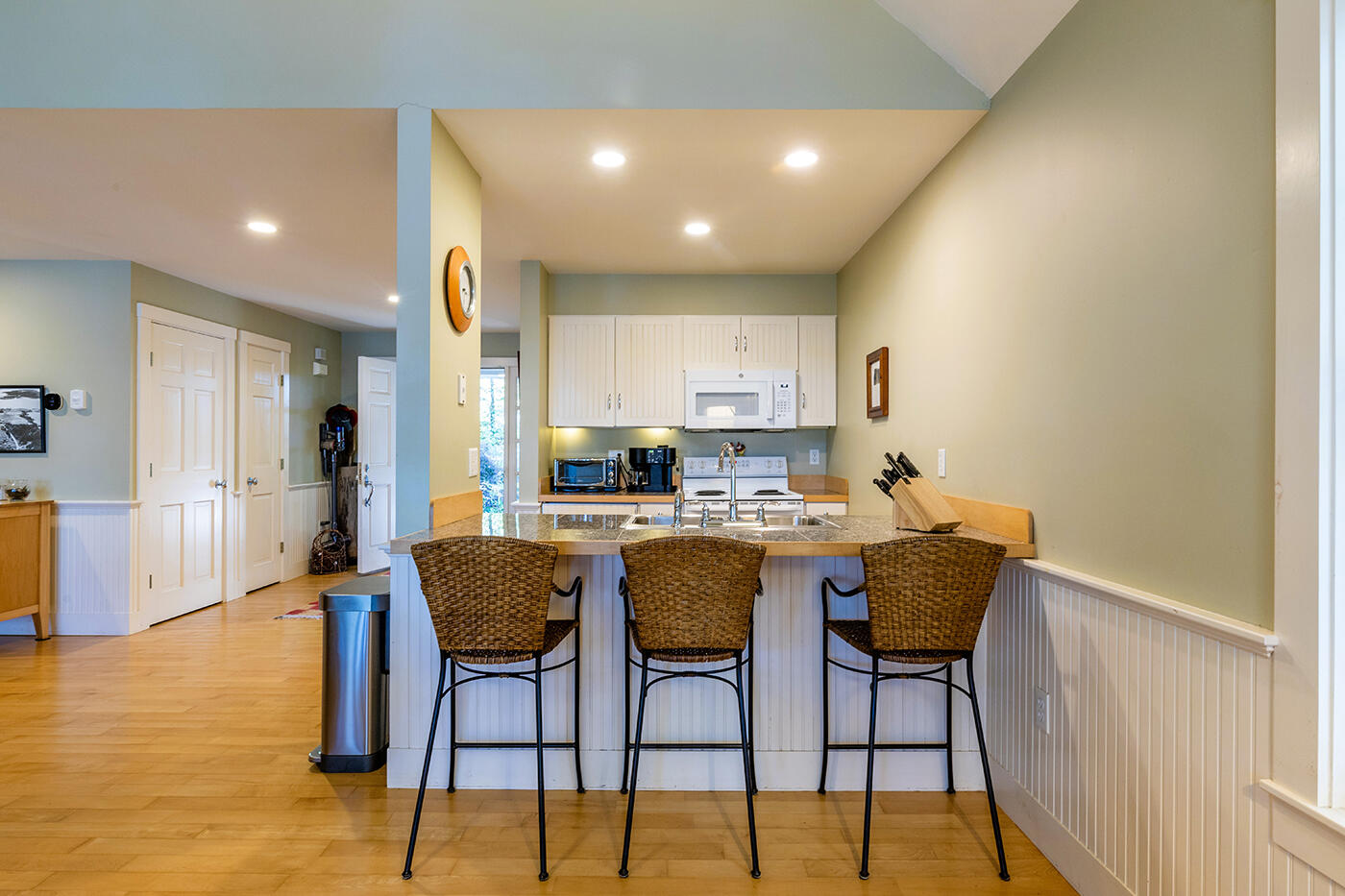 394 Hathorne Point Road