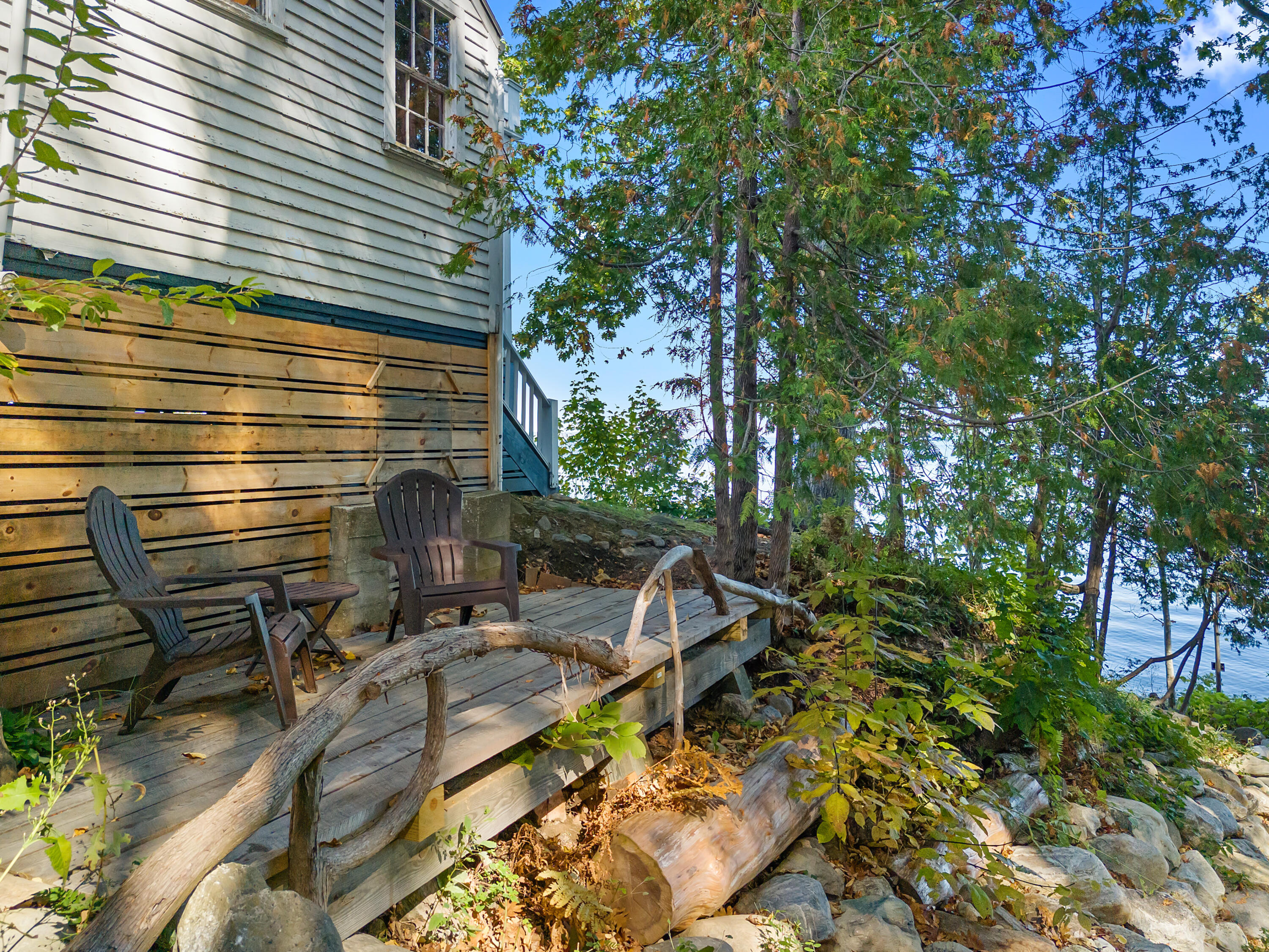 2 Bayview Park
