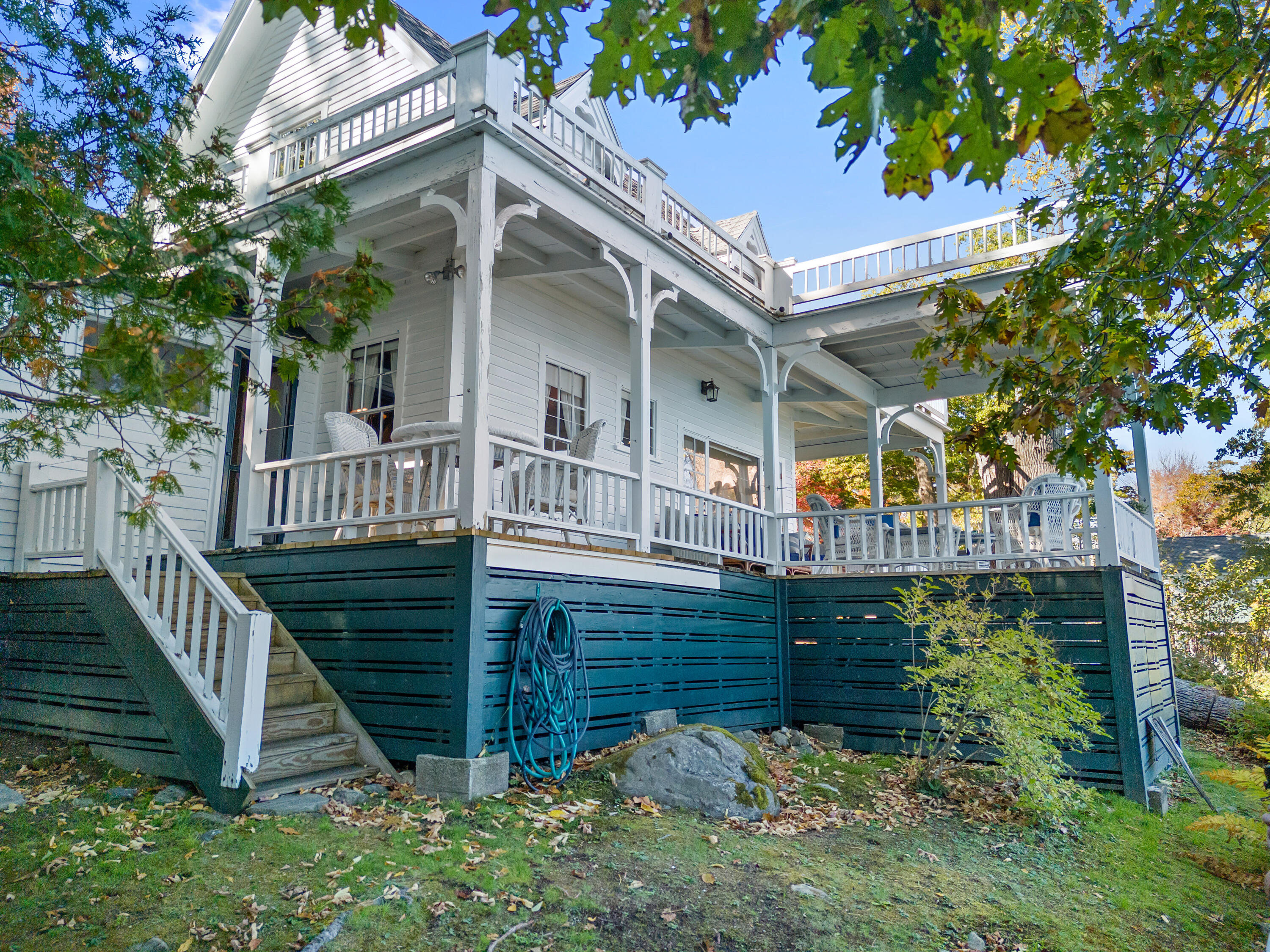 2 Bayview Park