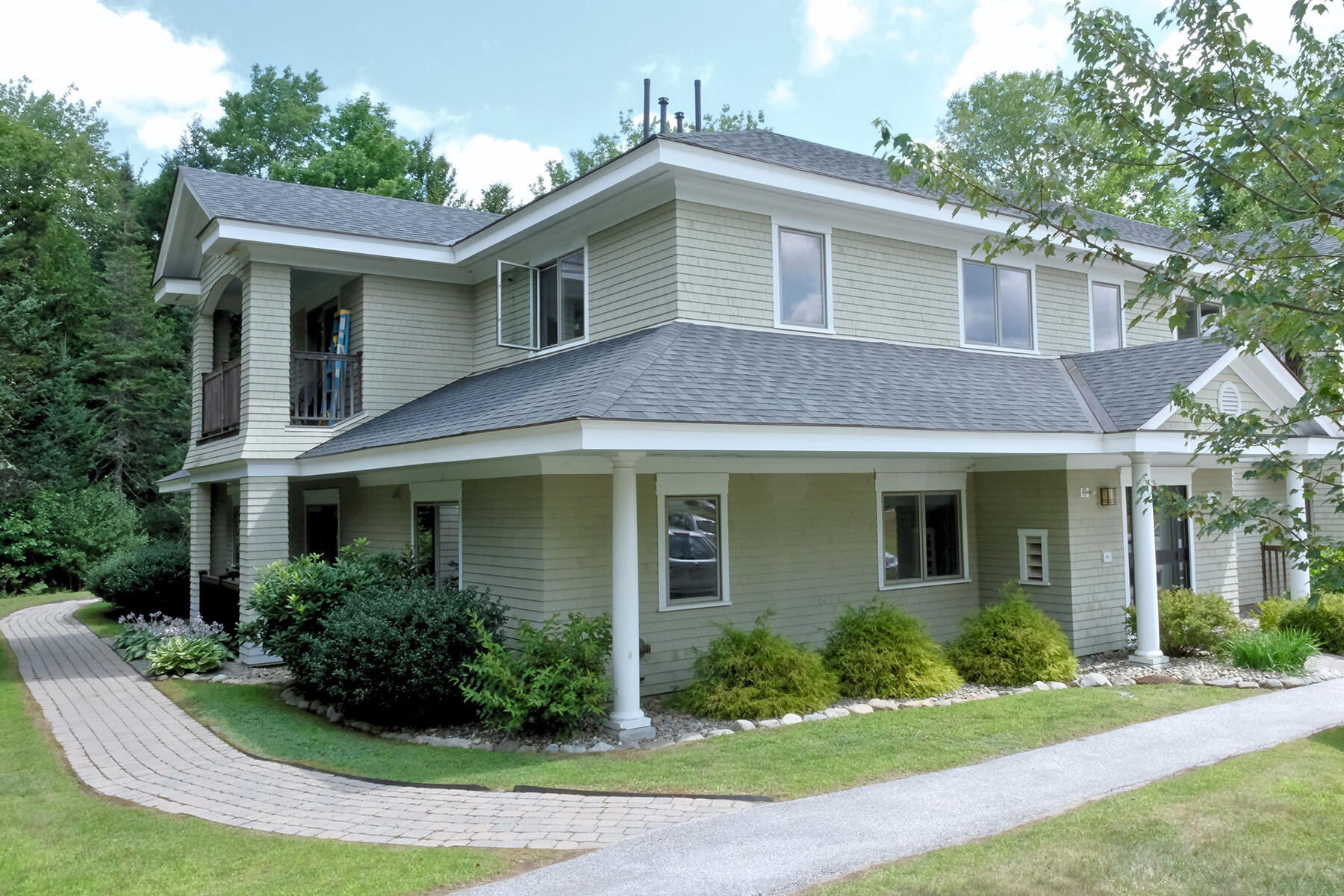 47 Springbrook Drive 1A