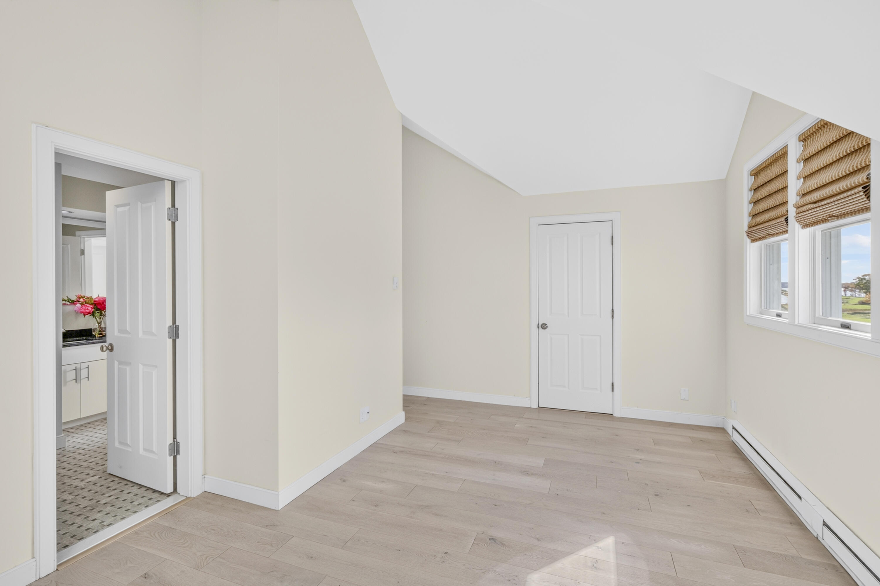 54 Village Way 54