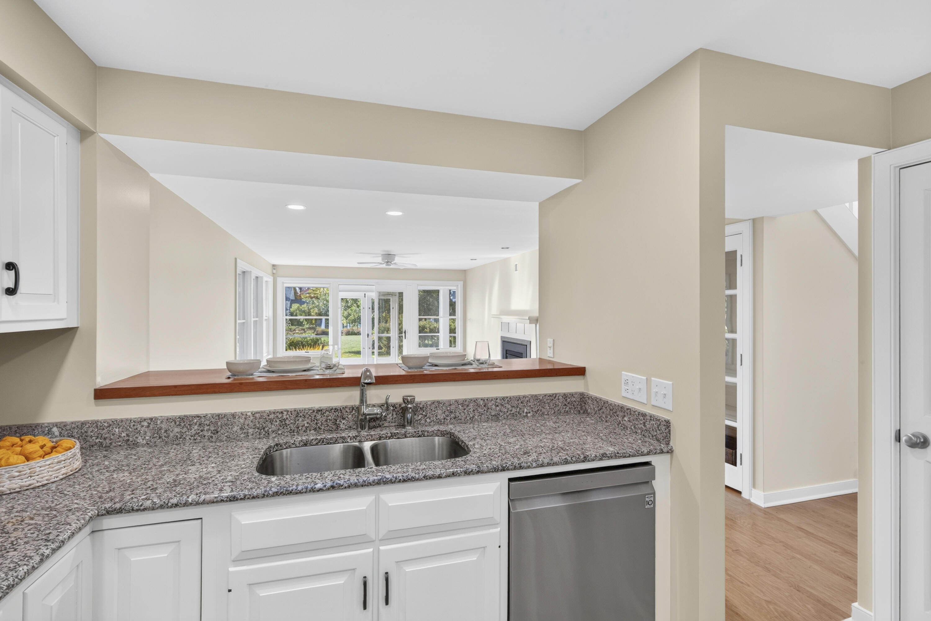 54 Village Way 54