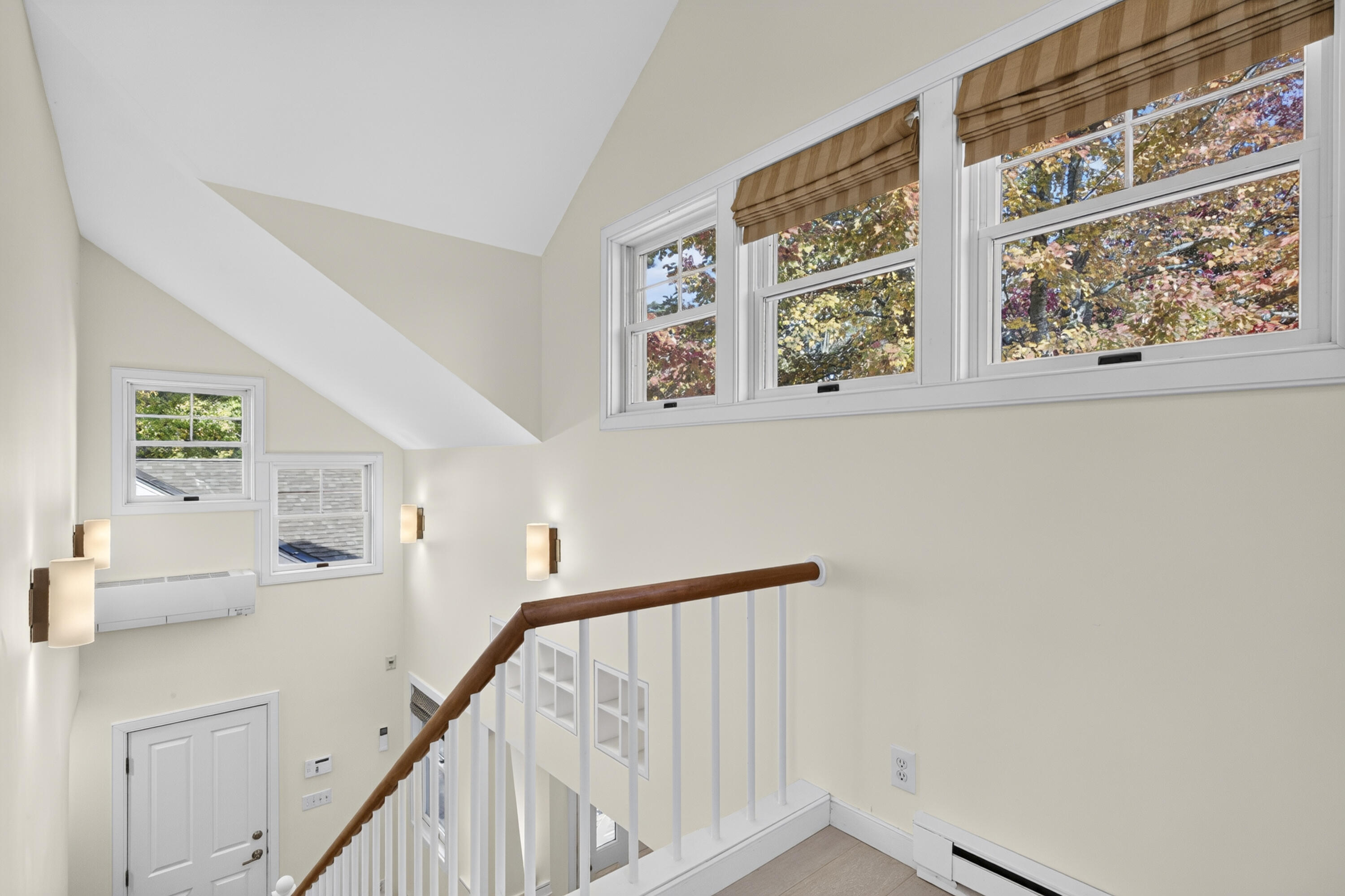 54 Village Way 54
