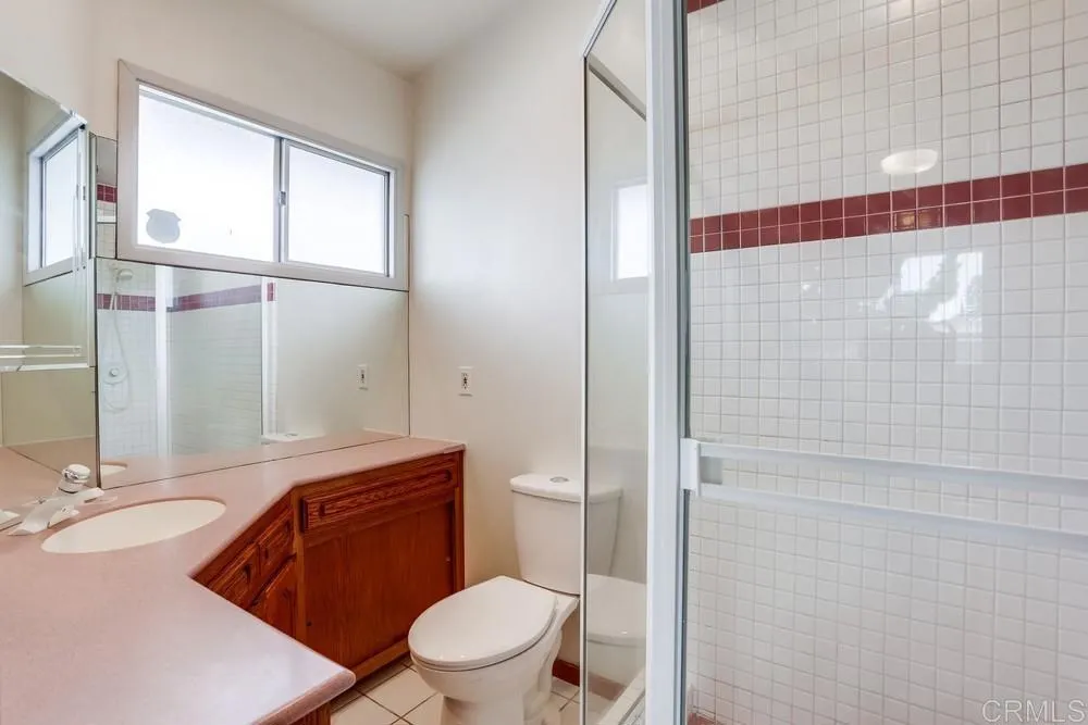 2702 Wyandotte
