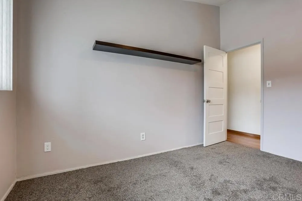 2702 Wyandotte