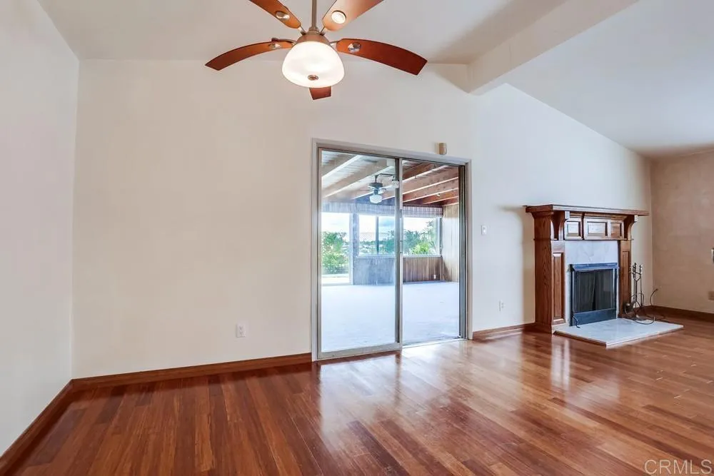 2702 Wyandotte