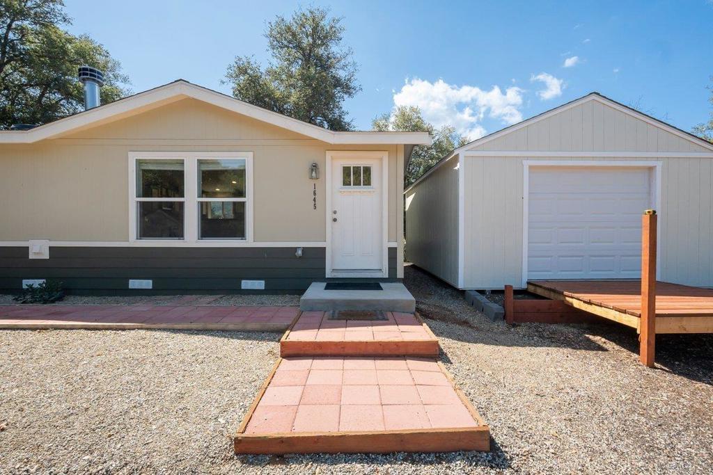 1645 Frisius Drive
