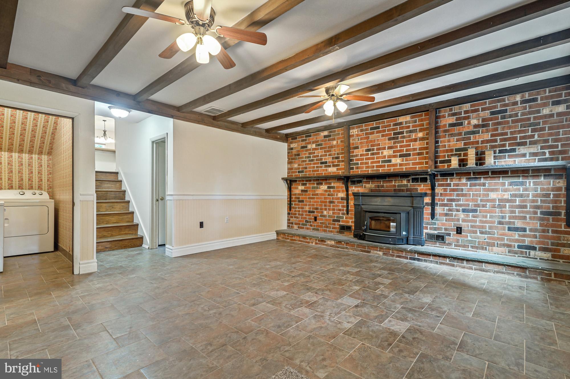 115 SHERIDAN LANE