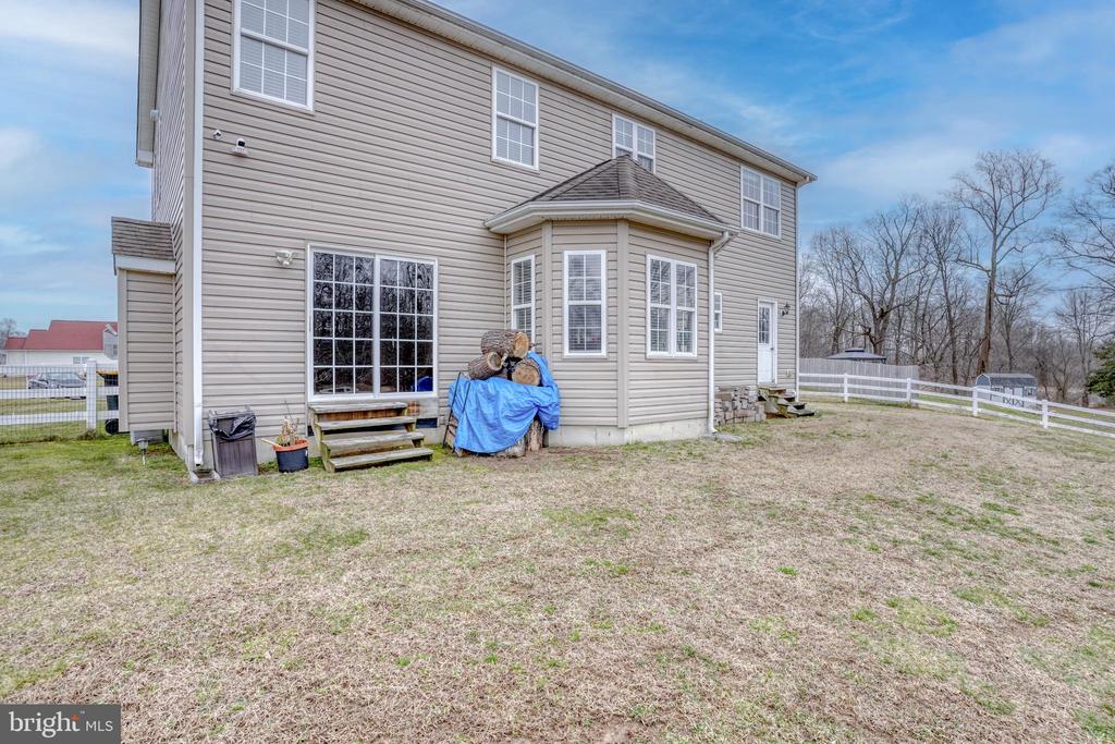 210 LAKS COURT