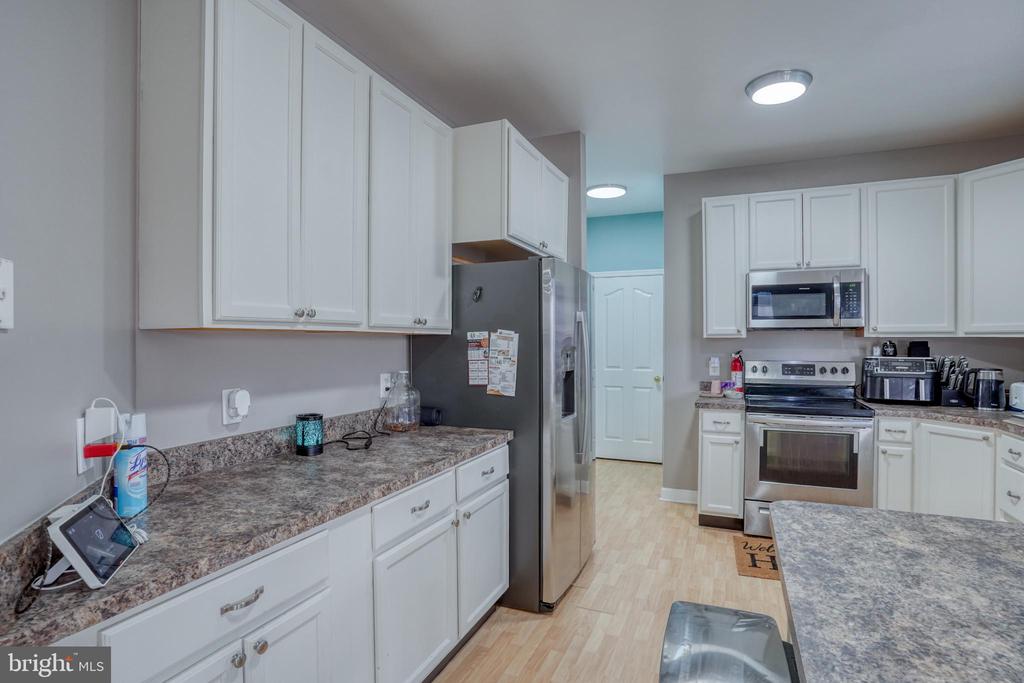 210 LAKS COURT
