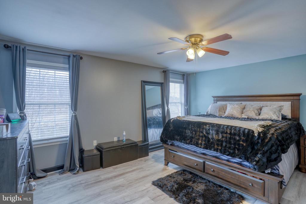 210 LAKS COURT