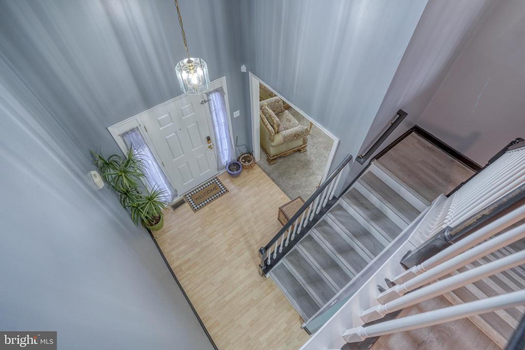 210 LAKS COURT
