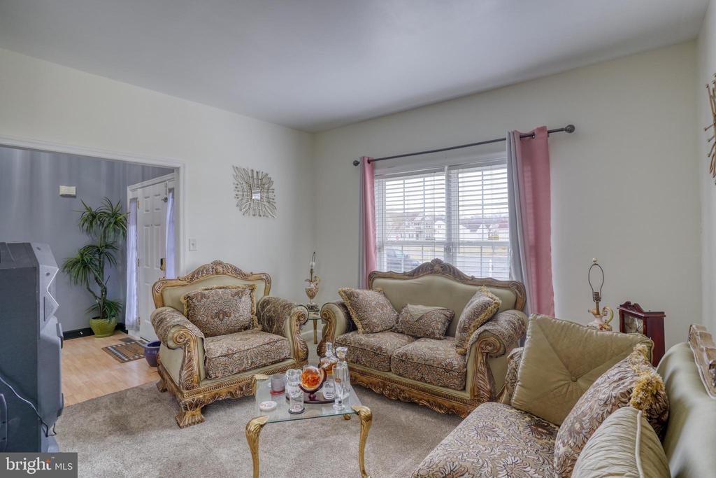 210 LAKS COURT