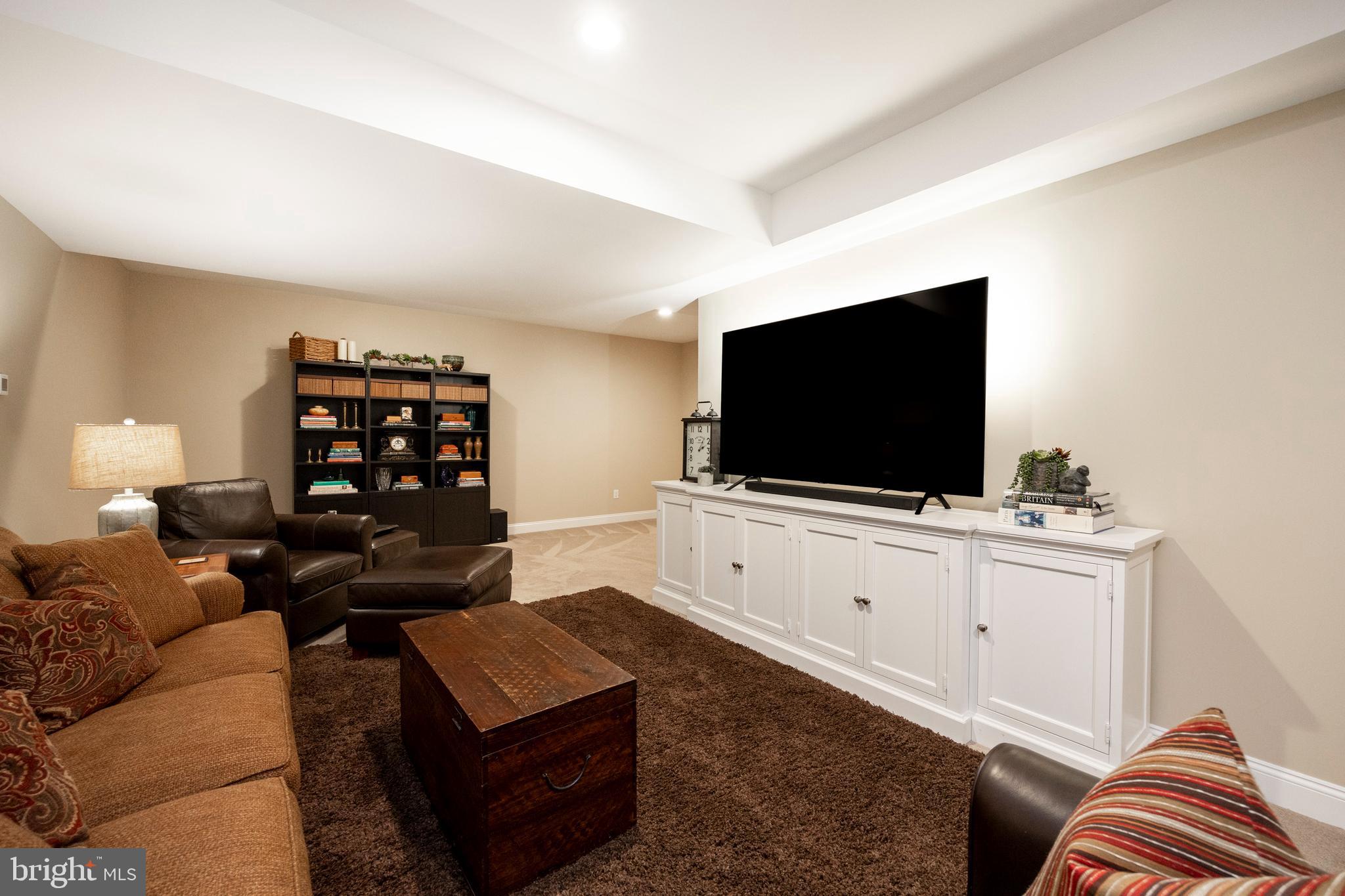 2101 COPLAND LANE