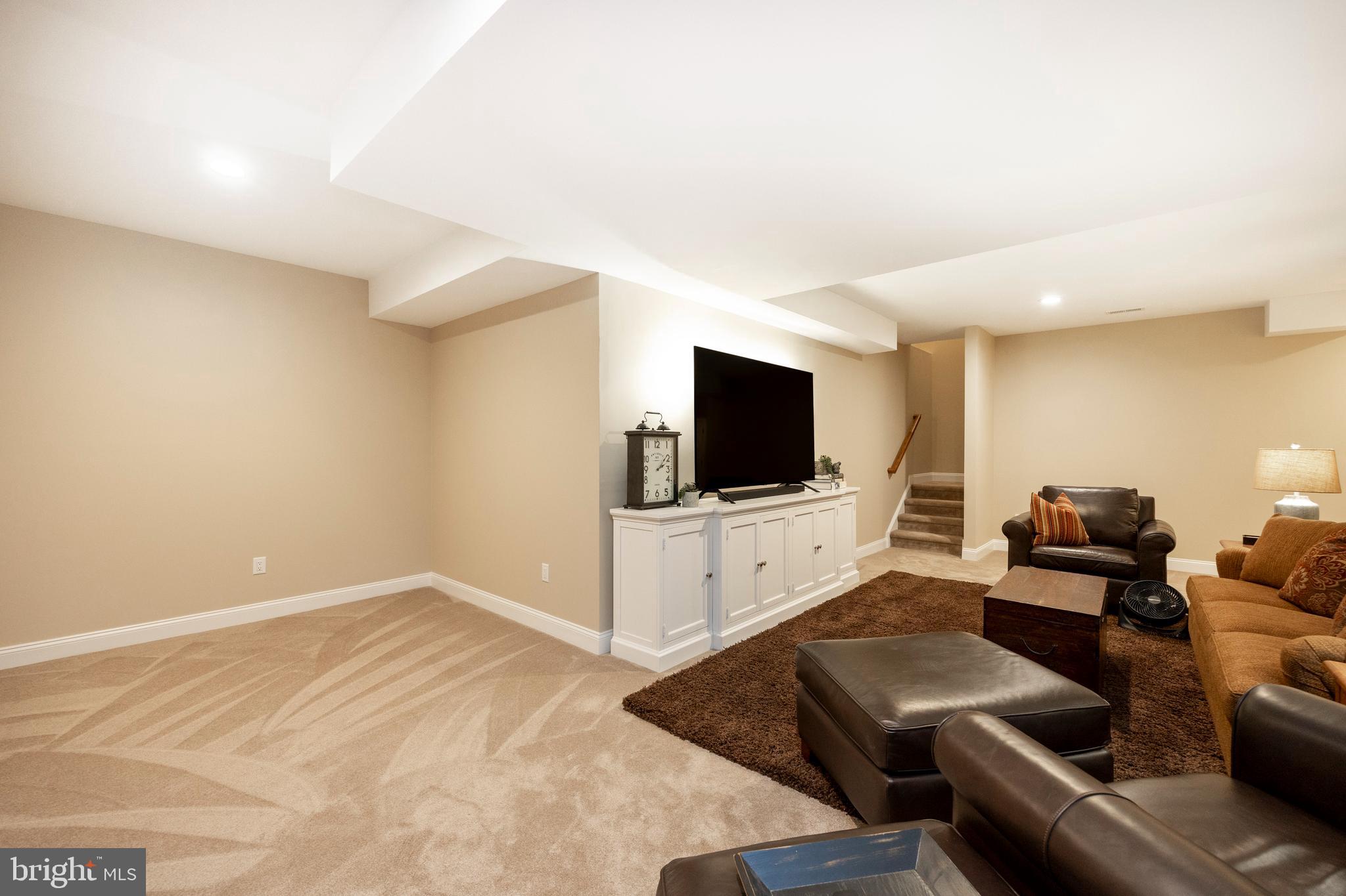 2101 COPLAND LANE