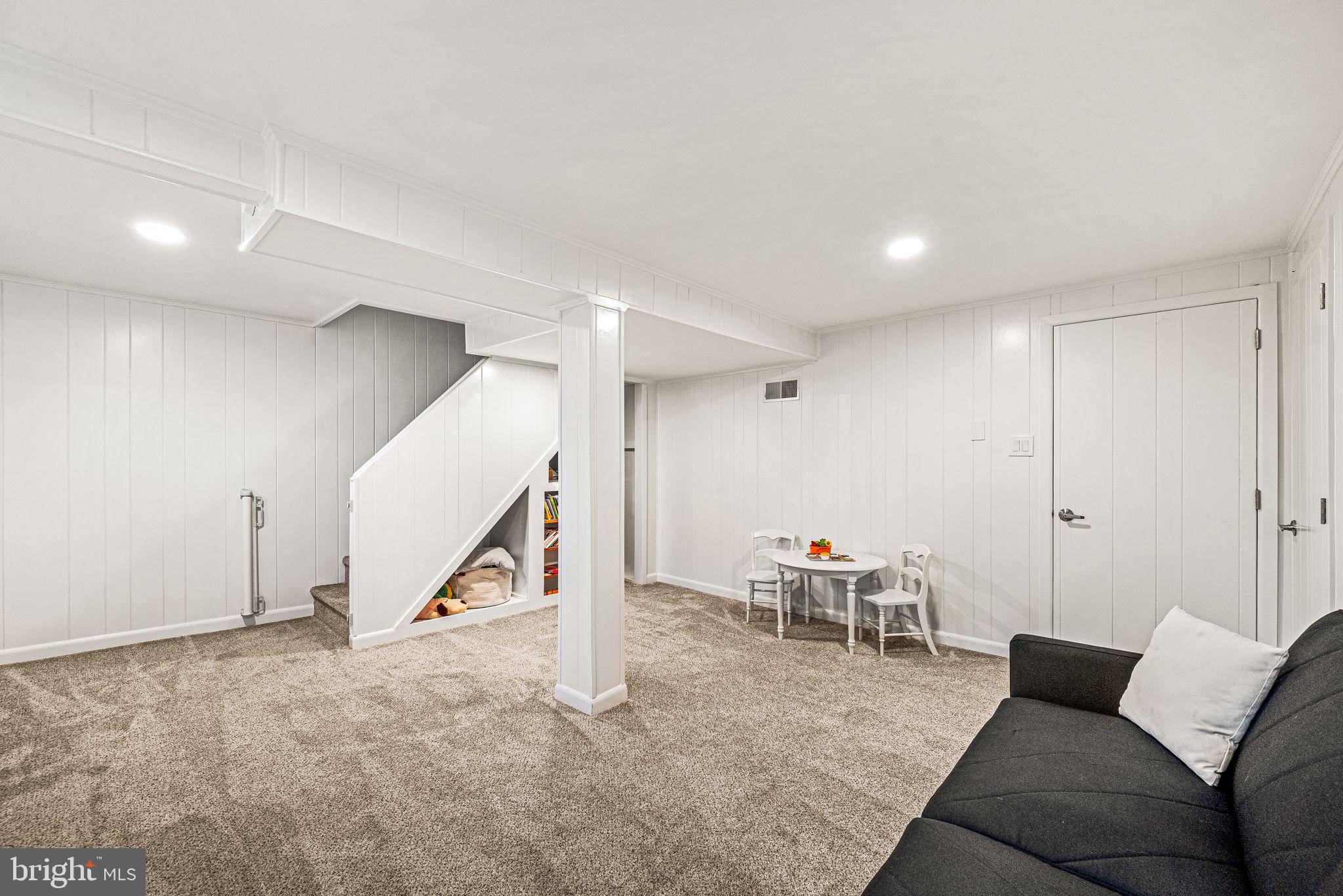223 SANDRA ROAD