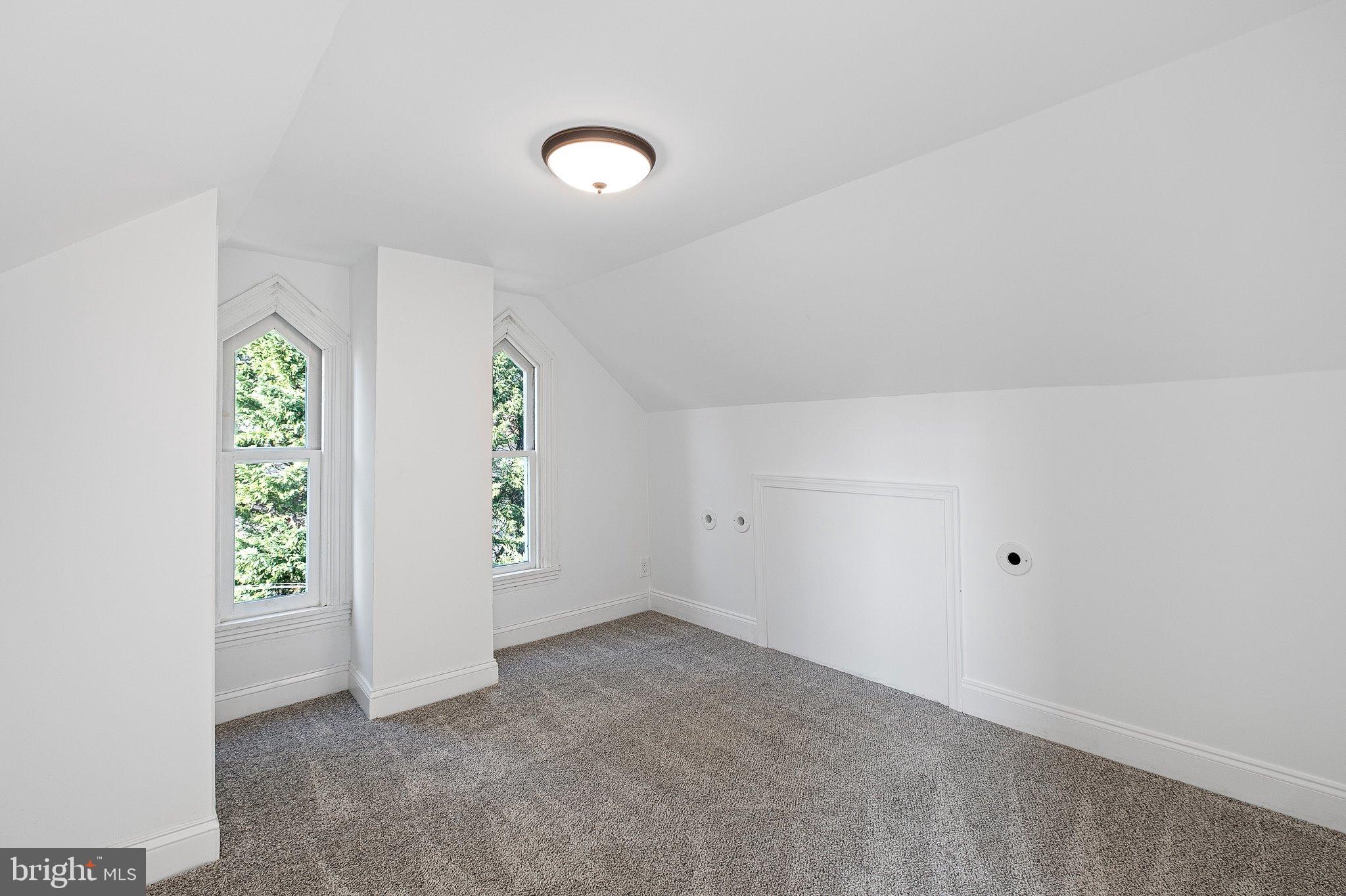 2425 W 16TH STREET