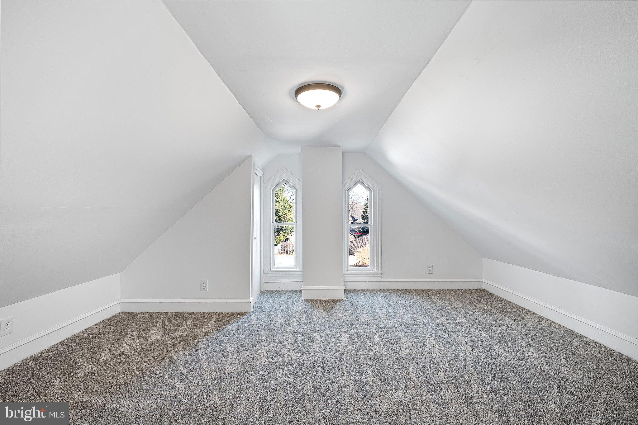 2425 W 16TH STREET