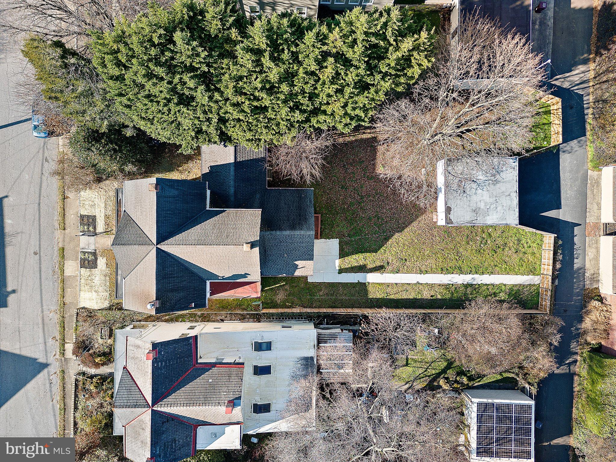 2425 W 16TH STREET