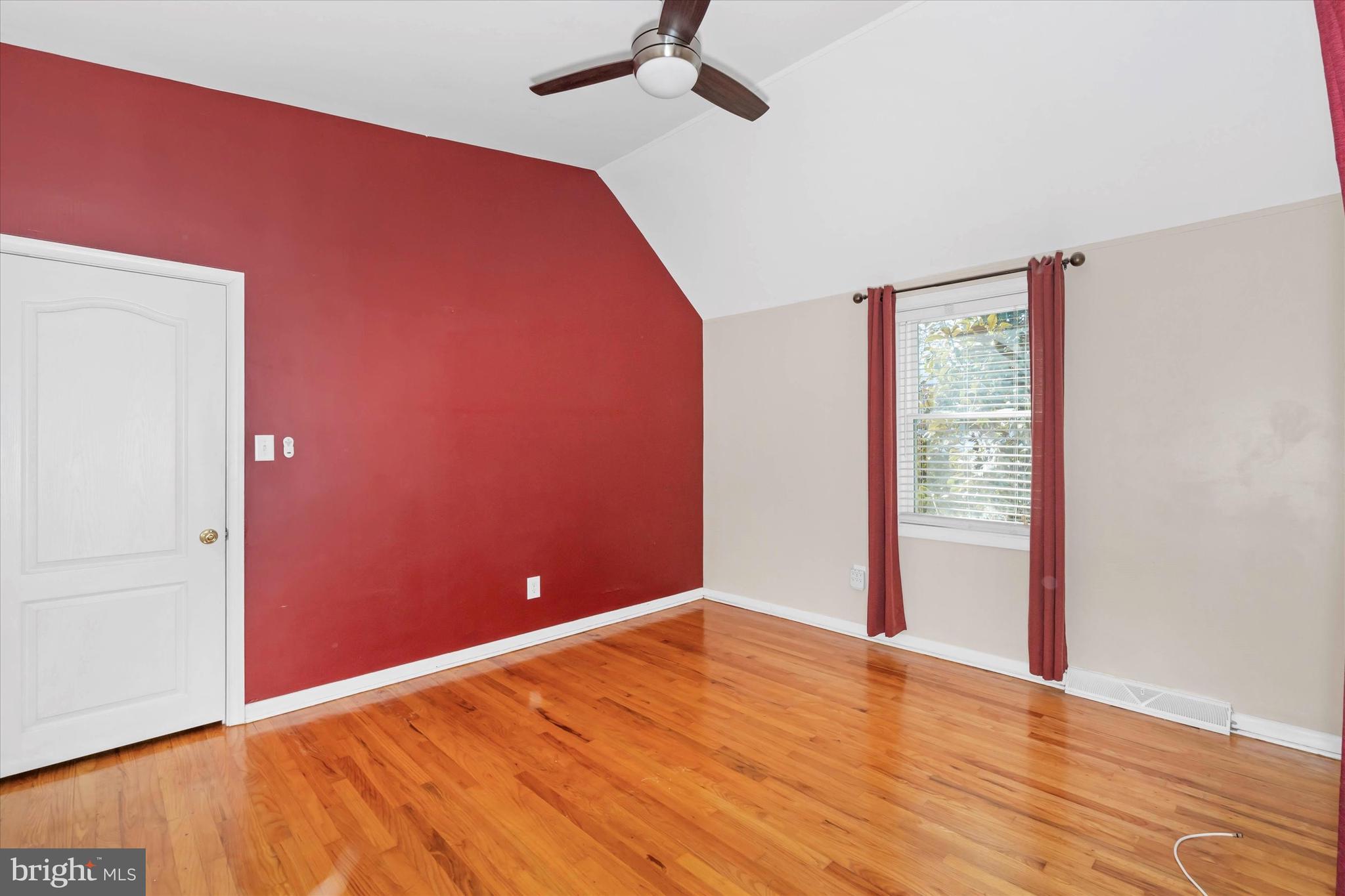 1609 W 10TH STREET