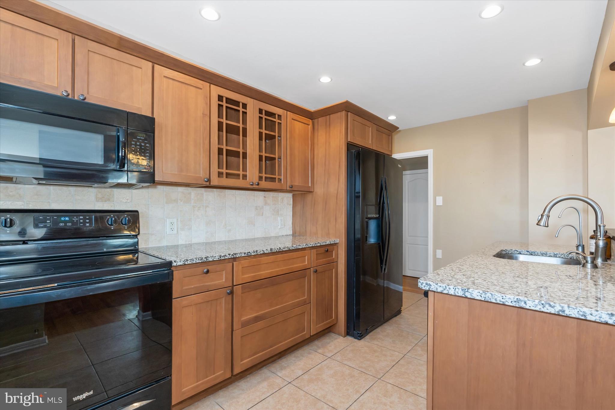 1609 W 10TH STREET