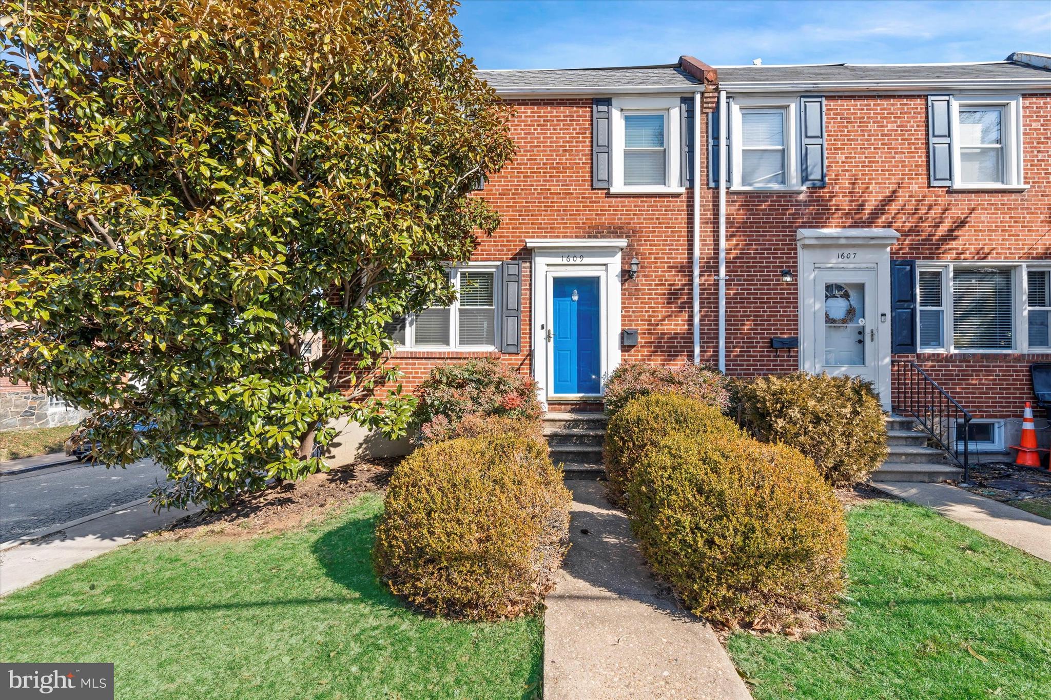 1609 W 10TH STREET