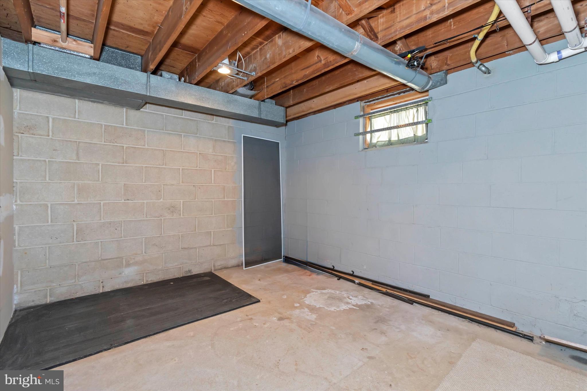 1609 W 10TH STREET