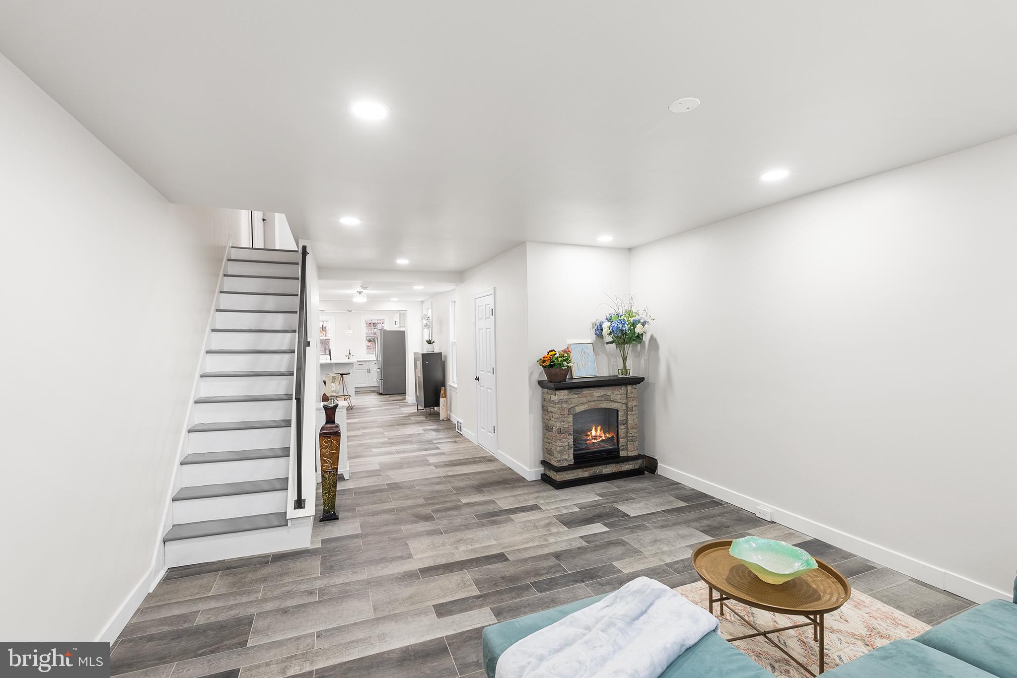 1618 W 10TH STREET