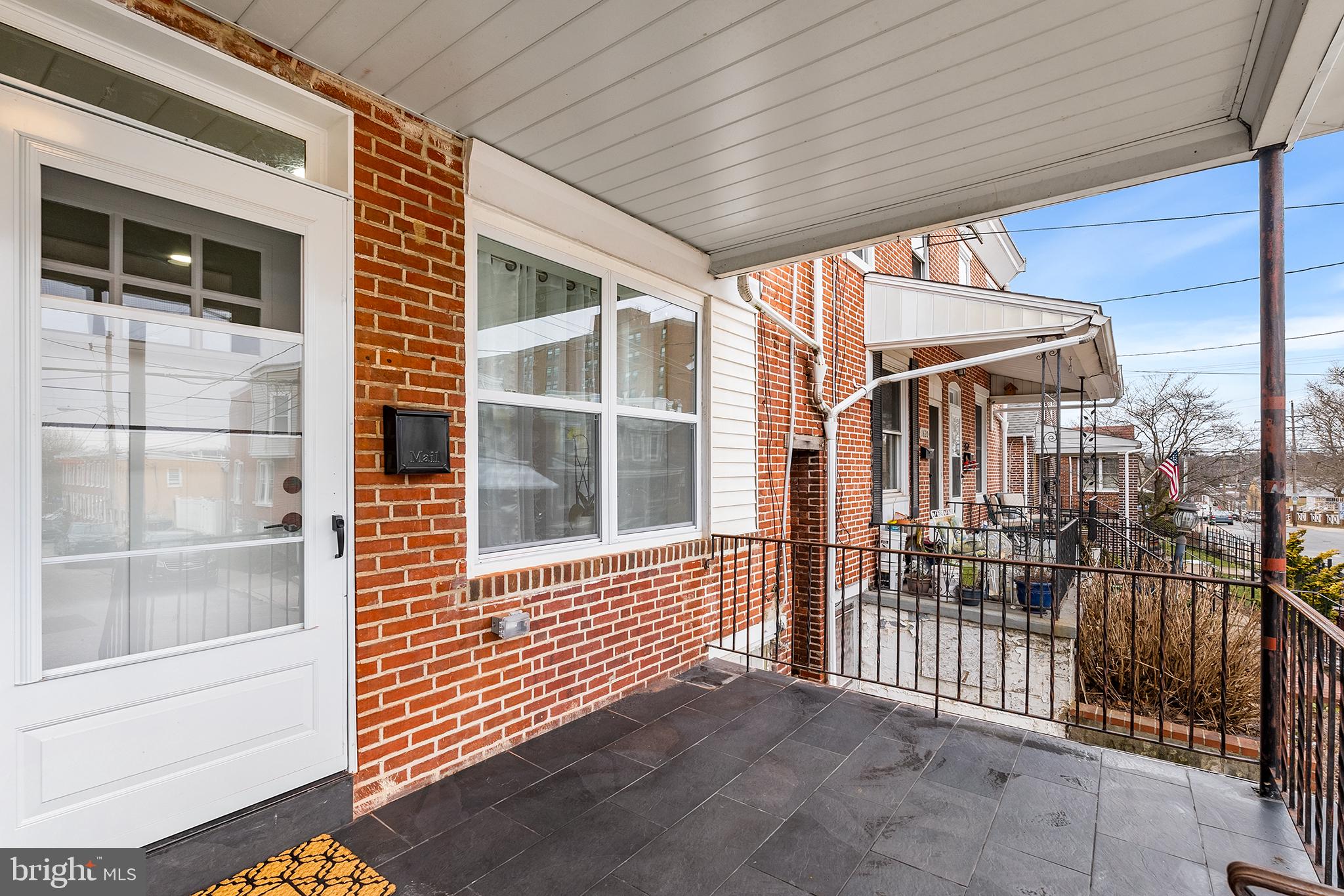 1618 W 10TH STREET