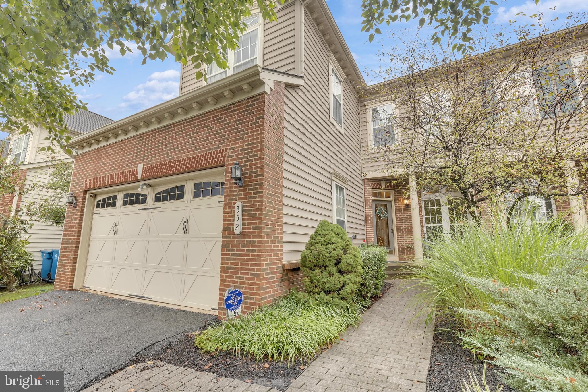 352 SUN BOULEVARD