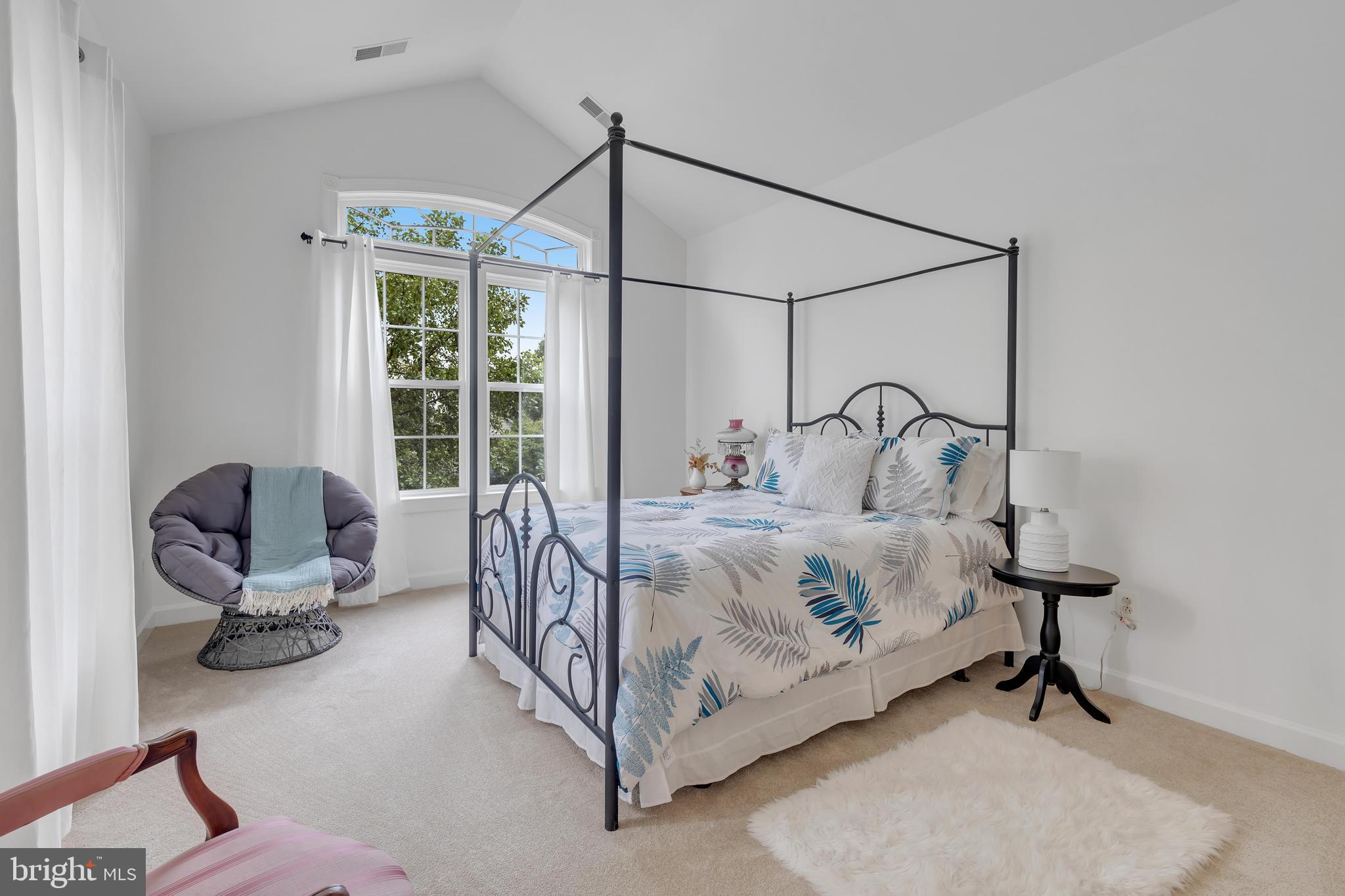 352 SUN BOULEVARD