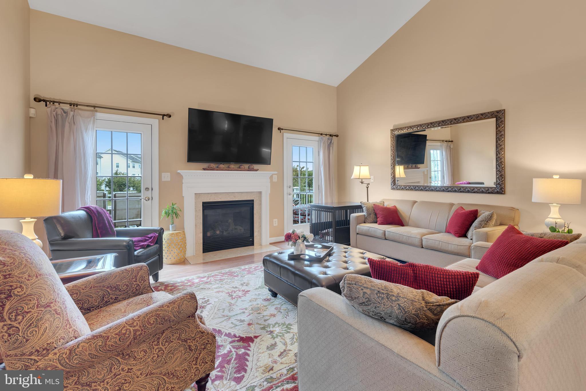 352 SUN BOULEVARD