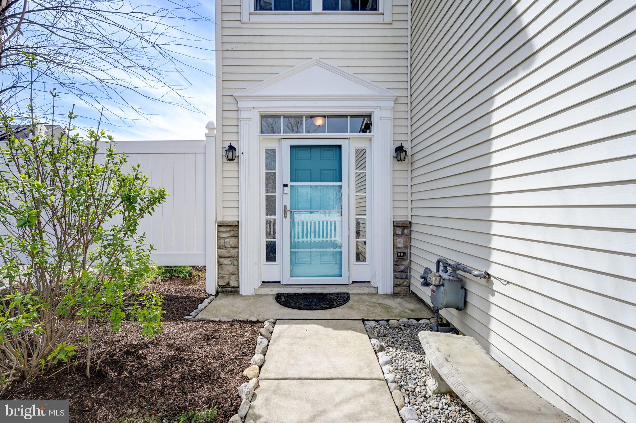 972 LANSDOWNE ROAD