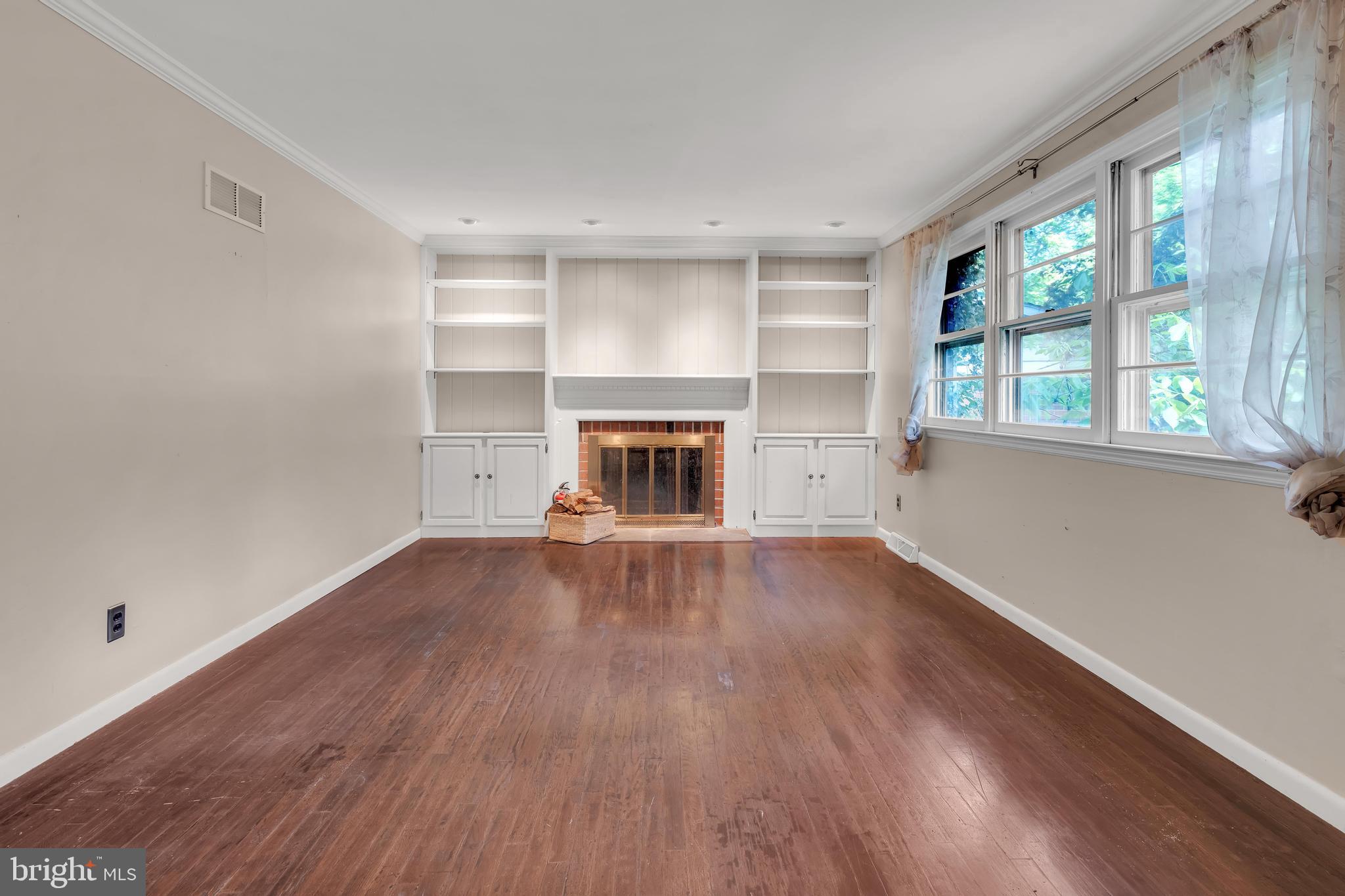 2502 CROSSGATE DRIVE