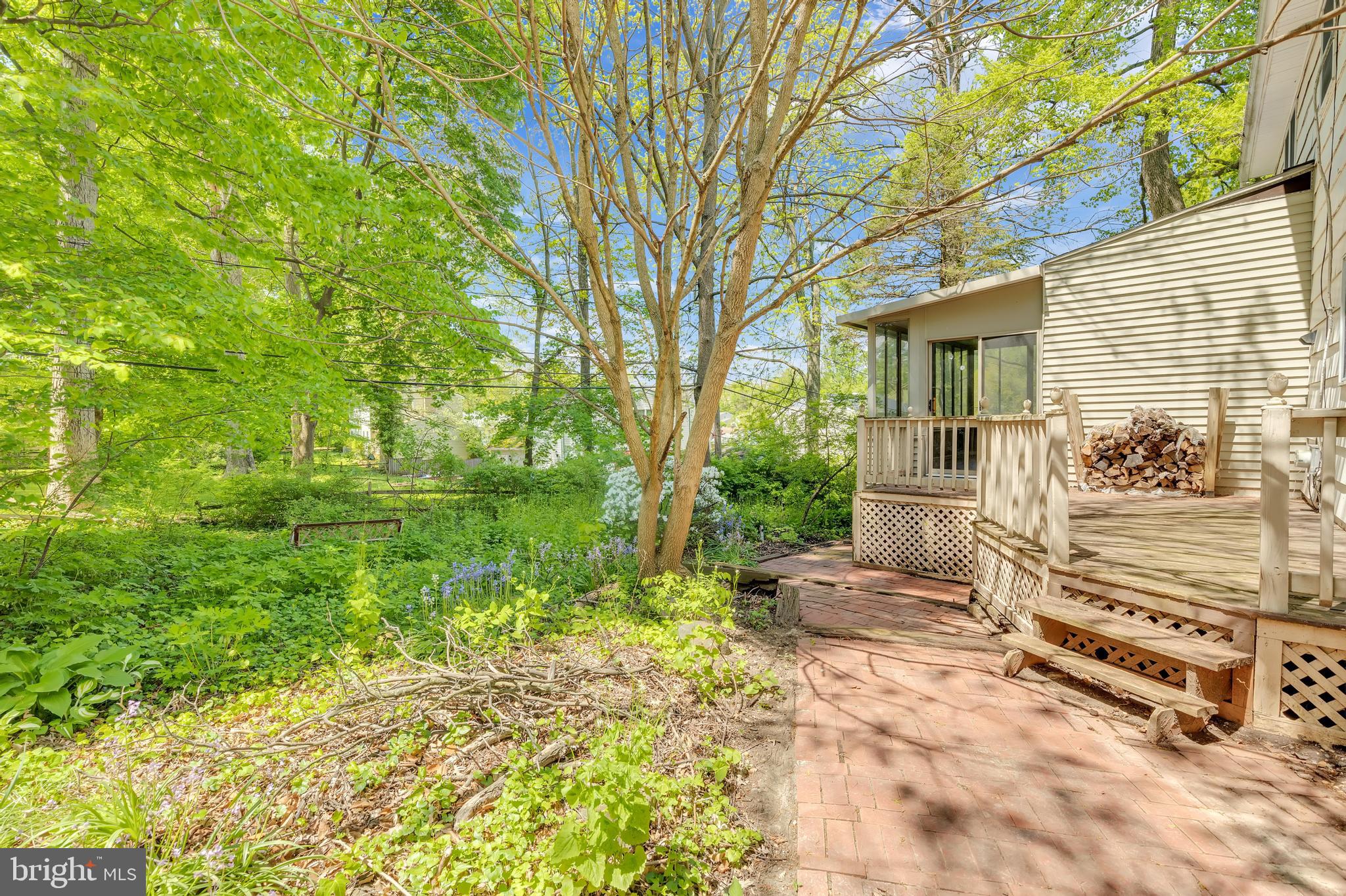 2502 CROSSGATE DRIVE