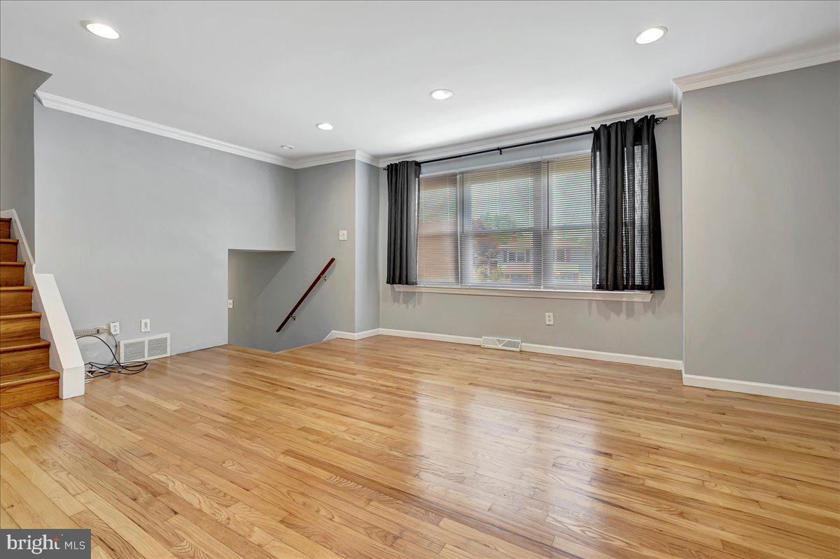 9 PINEDALE ROAD