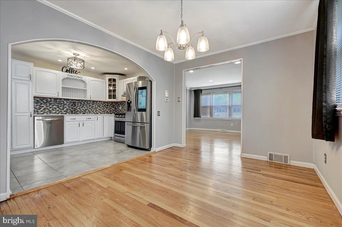 9 PINEDALE ROAD
