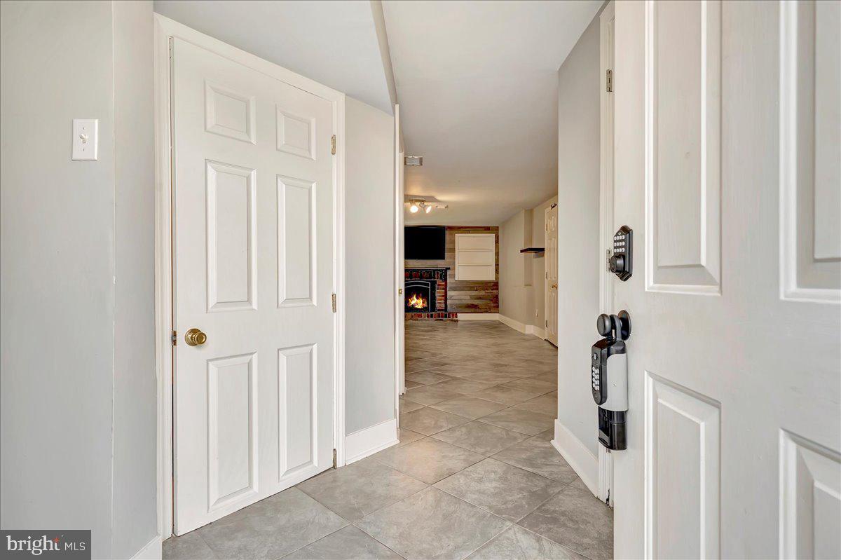 9 PINEDALE ROAD