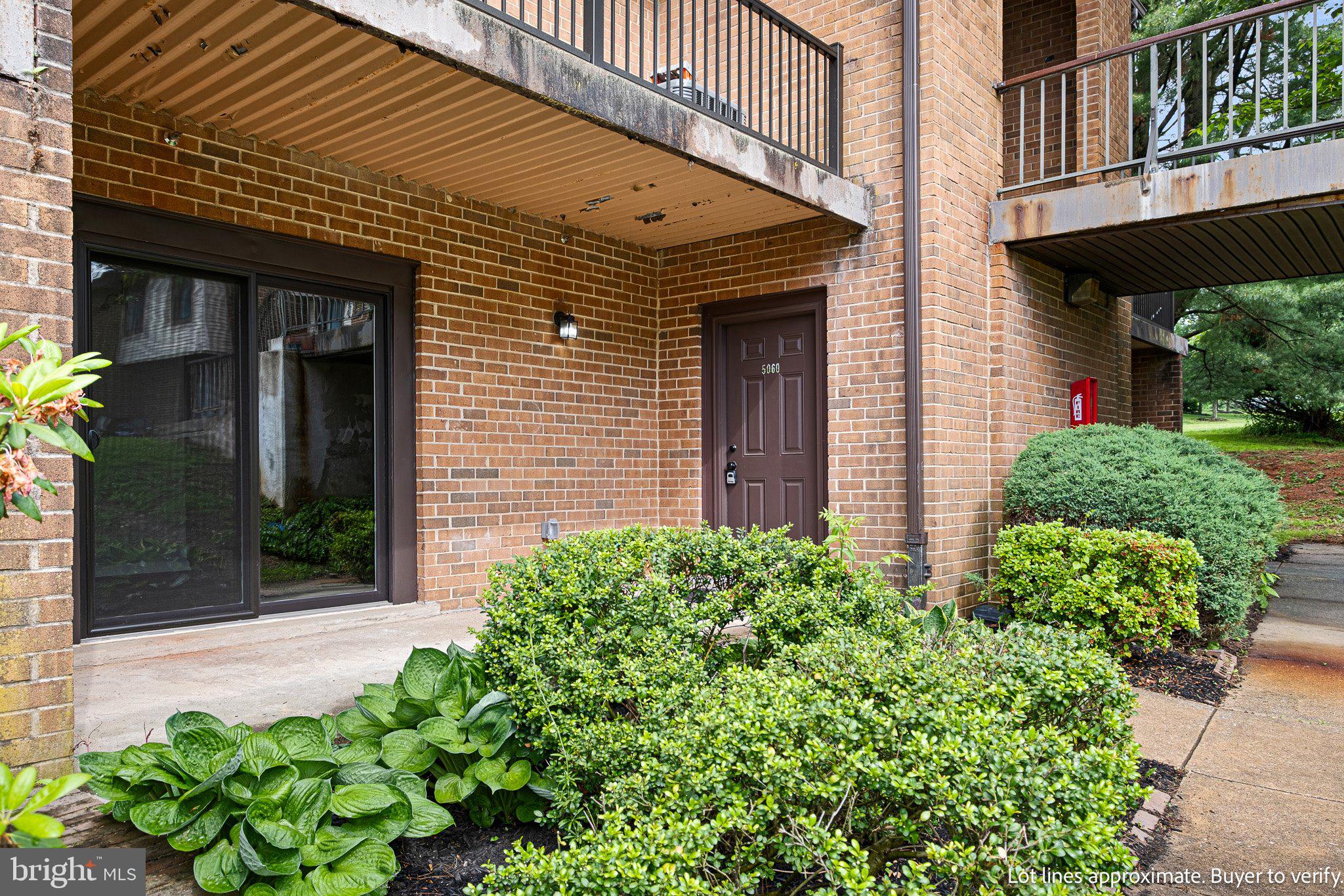 5060 W BRIGANTINE COURT 5060