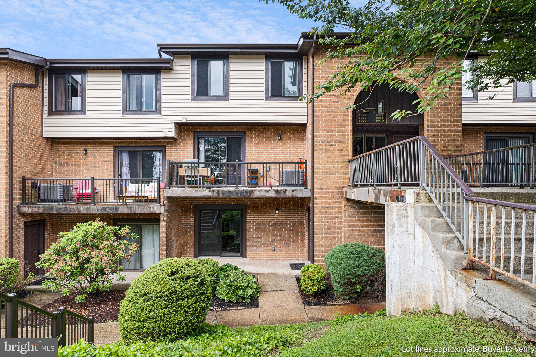 5060 W BRIGANTINE COURT 5060